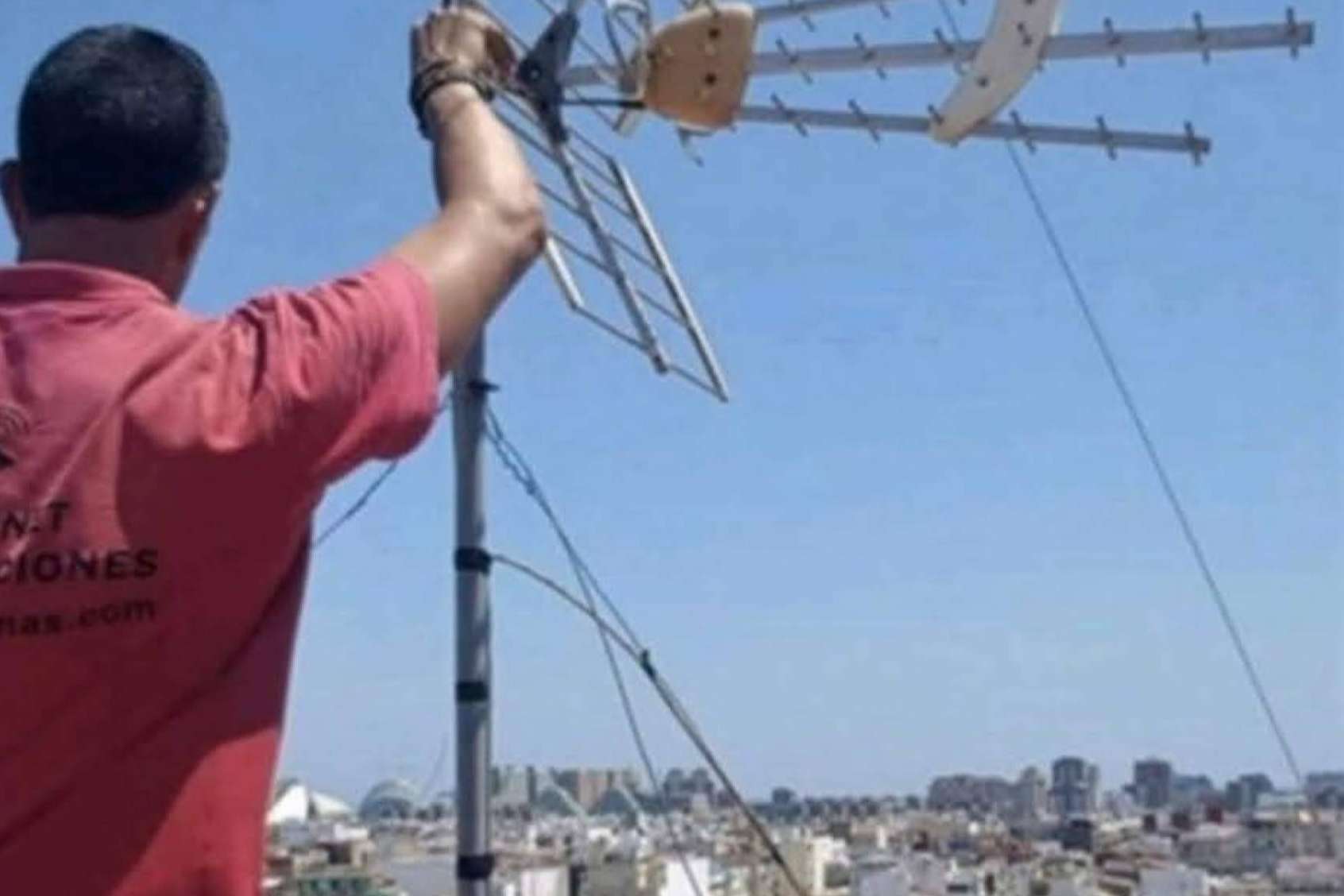 La página web de instaladorantenas.com ofrece servicios de antenistas en Valencia