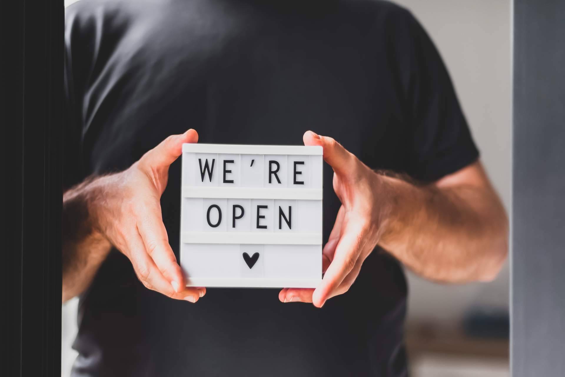La compañía Eprox firma un convenio con la Asociación Nacional para la Digitalización del Comercio Local