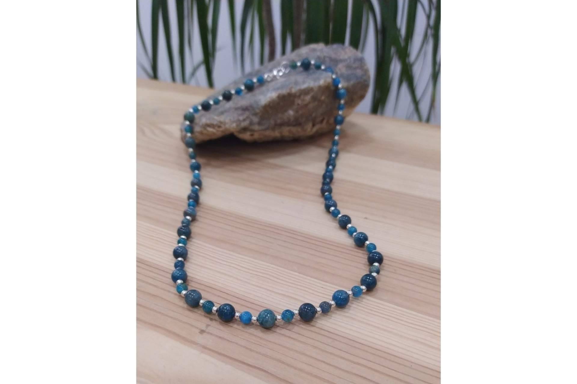 Los diseños únicos hechos con gemas que ofrece la joyería Dreki