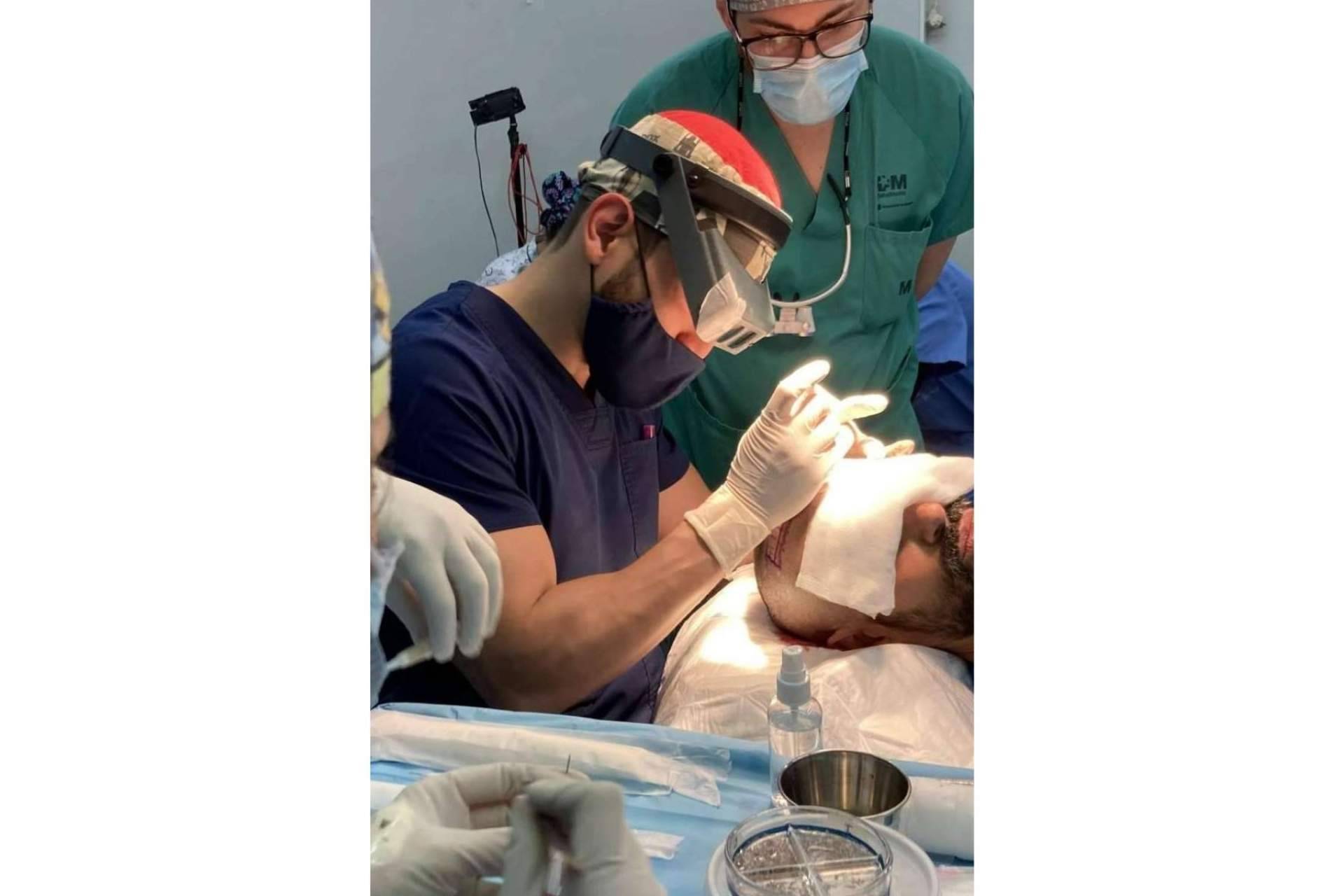 El equipo médico del Dr. Bern son invitados como profesores al Máster FEMEL 2022