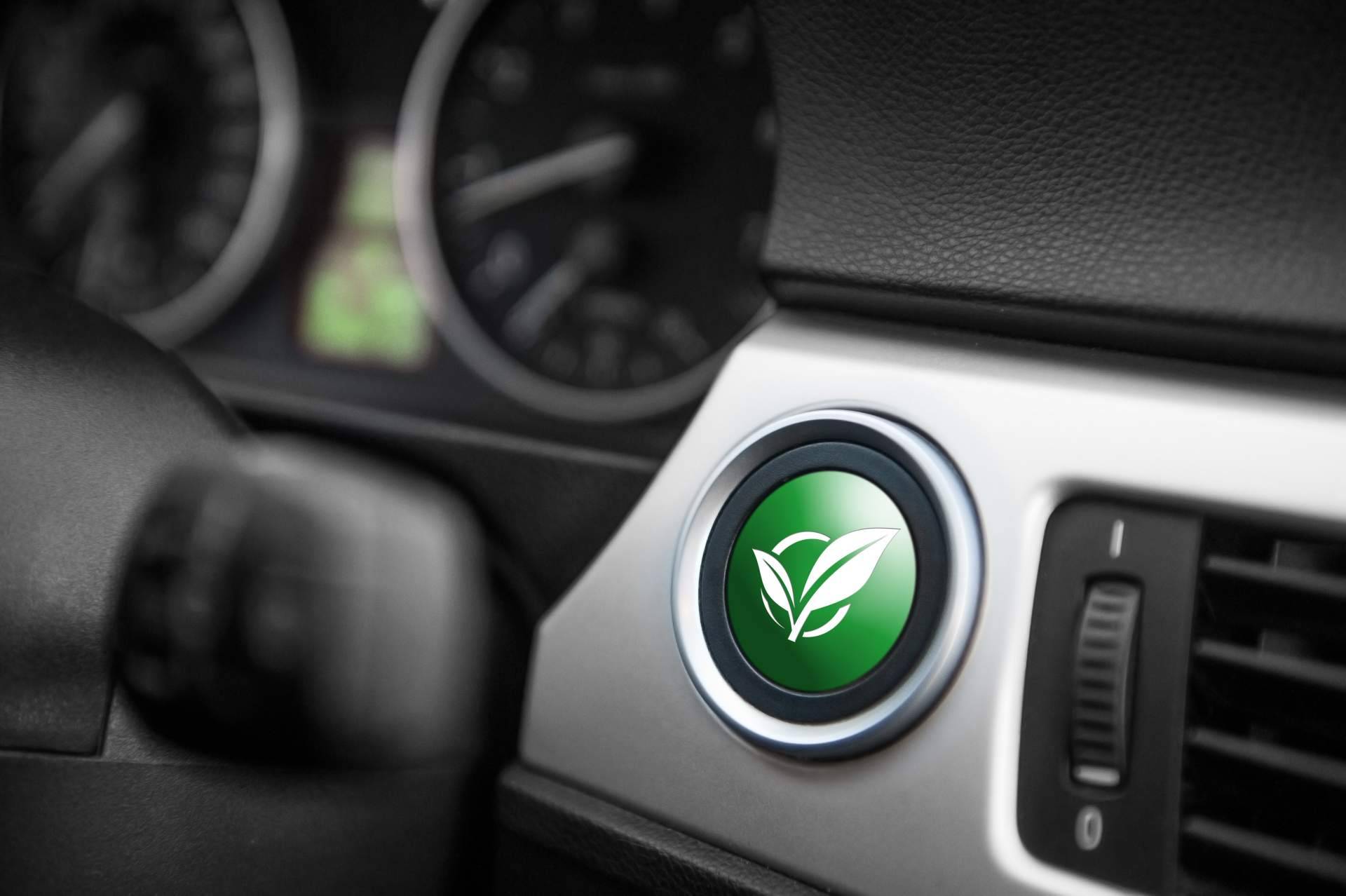 Reducir los niveles de contaminación del medioambiente con la ayuda de los coches híbridos