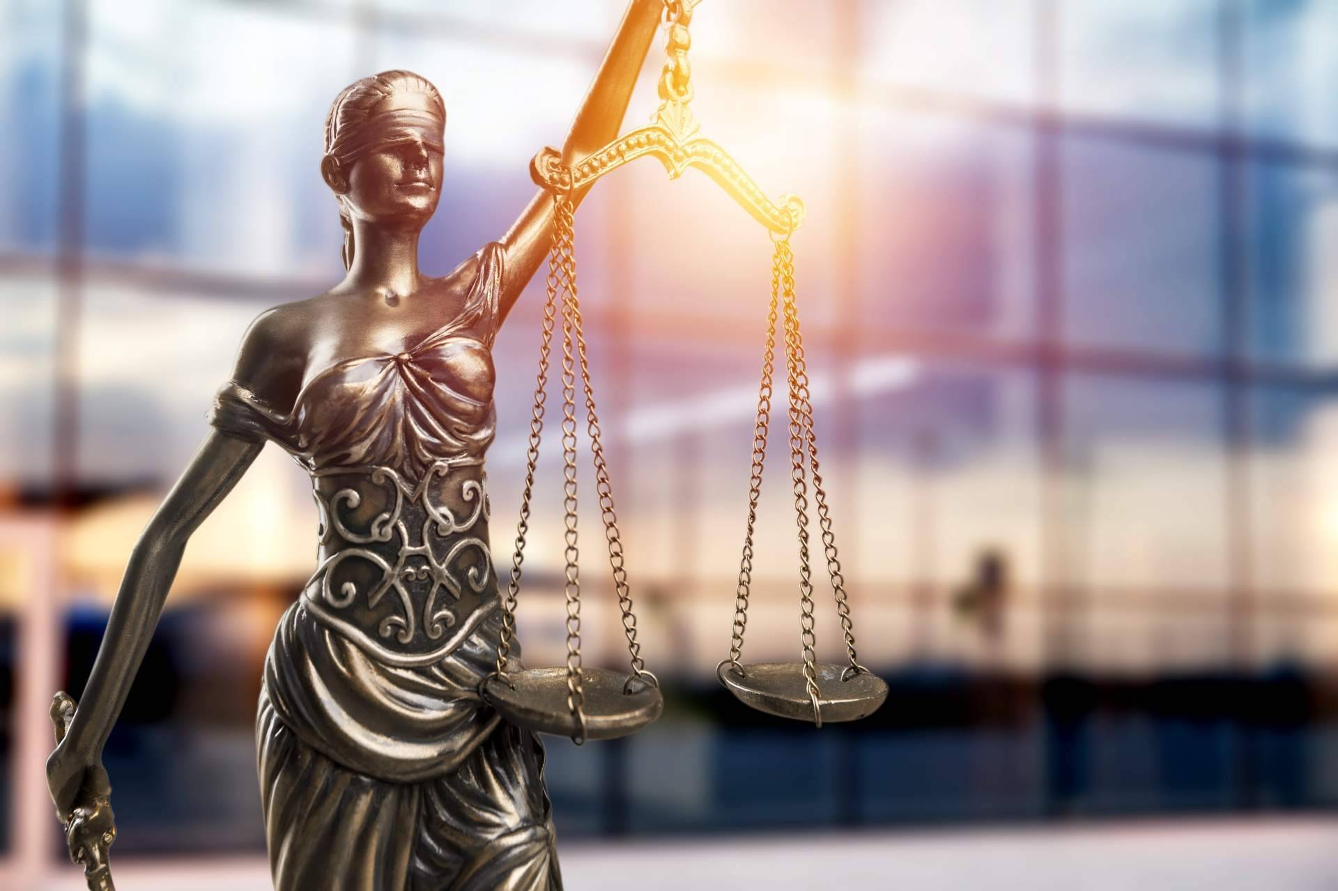 Dual Asociados pone a disposición del cliente un equipo de abogados expertos en la Ley de Segunda Oportunidad