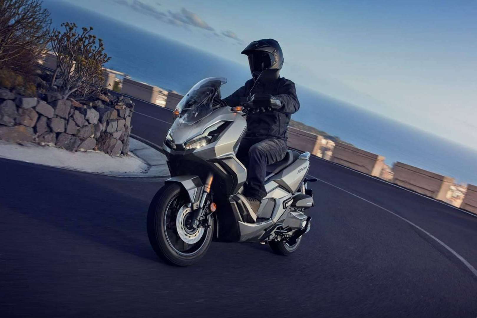 ¿Cuáles son las características de la nueva HONDA ADV 350 2022?, por Pruebas de Motos