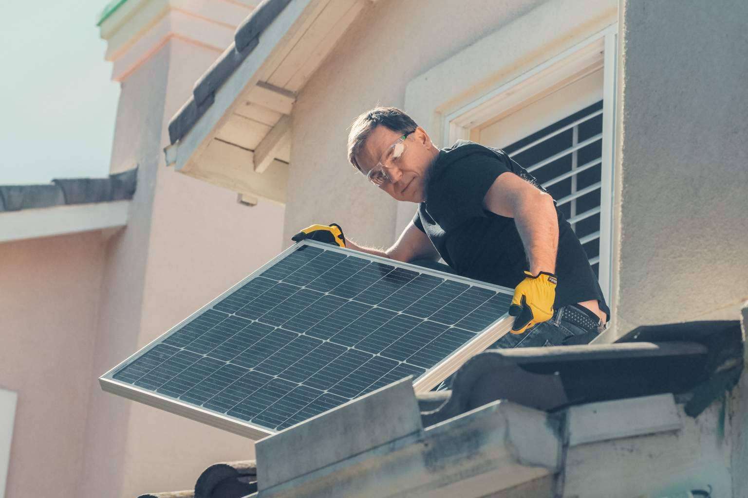 Informarse sobre las subvenciones para paneles solares con SOLARINSTALA