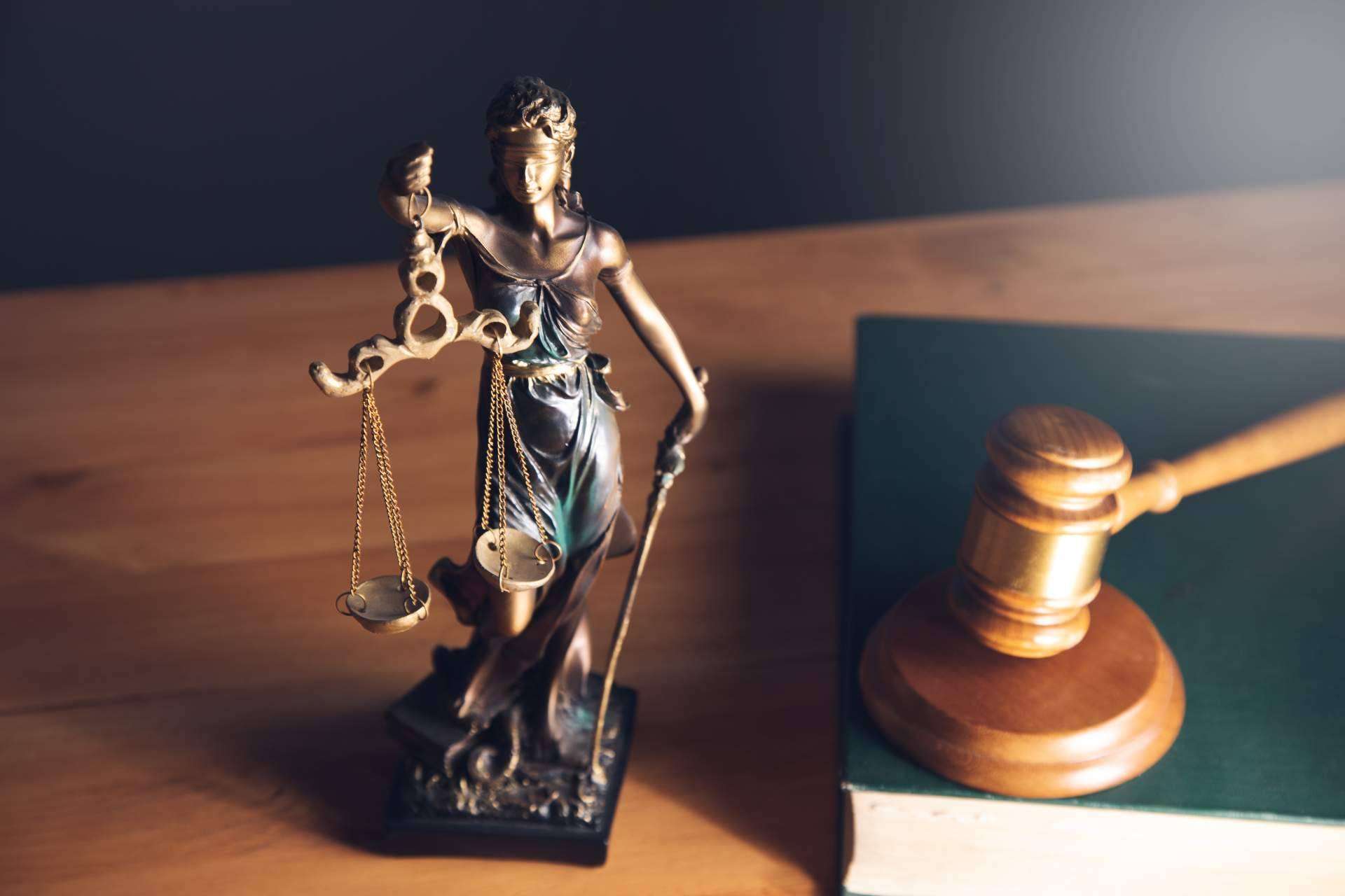 Sello Legal Abogados explica en qué casos son nulas y reclamables las comisiones de los bancos por reclamación de posiciones deudoras
