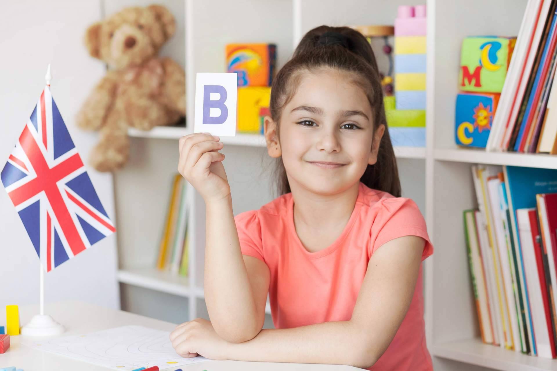 Profesores nativos imparten clases de inglés para niños en el centro La Academia de Inglés