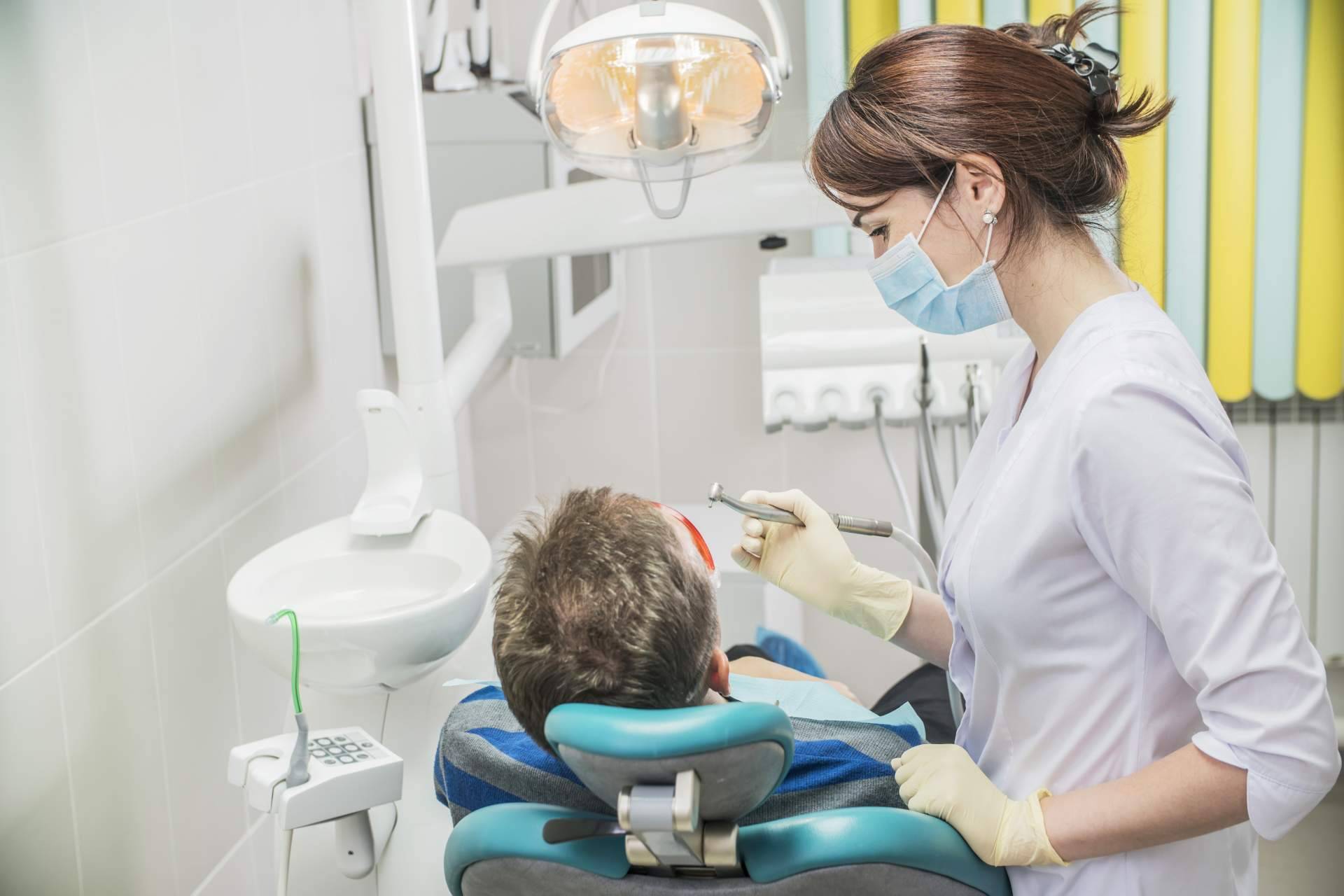 Tratamientos odontológicos con la tecnología más avanzada de la mano de la Dra. Saylin García