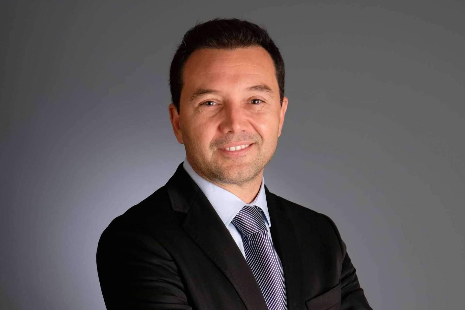 Los servicios de implantología del Dr. Llistosella