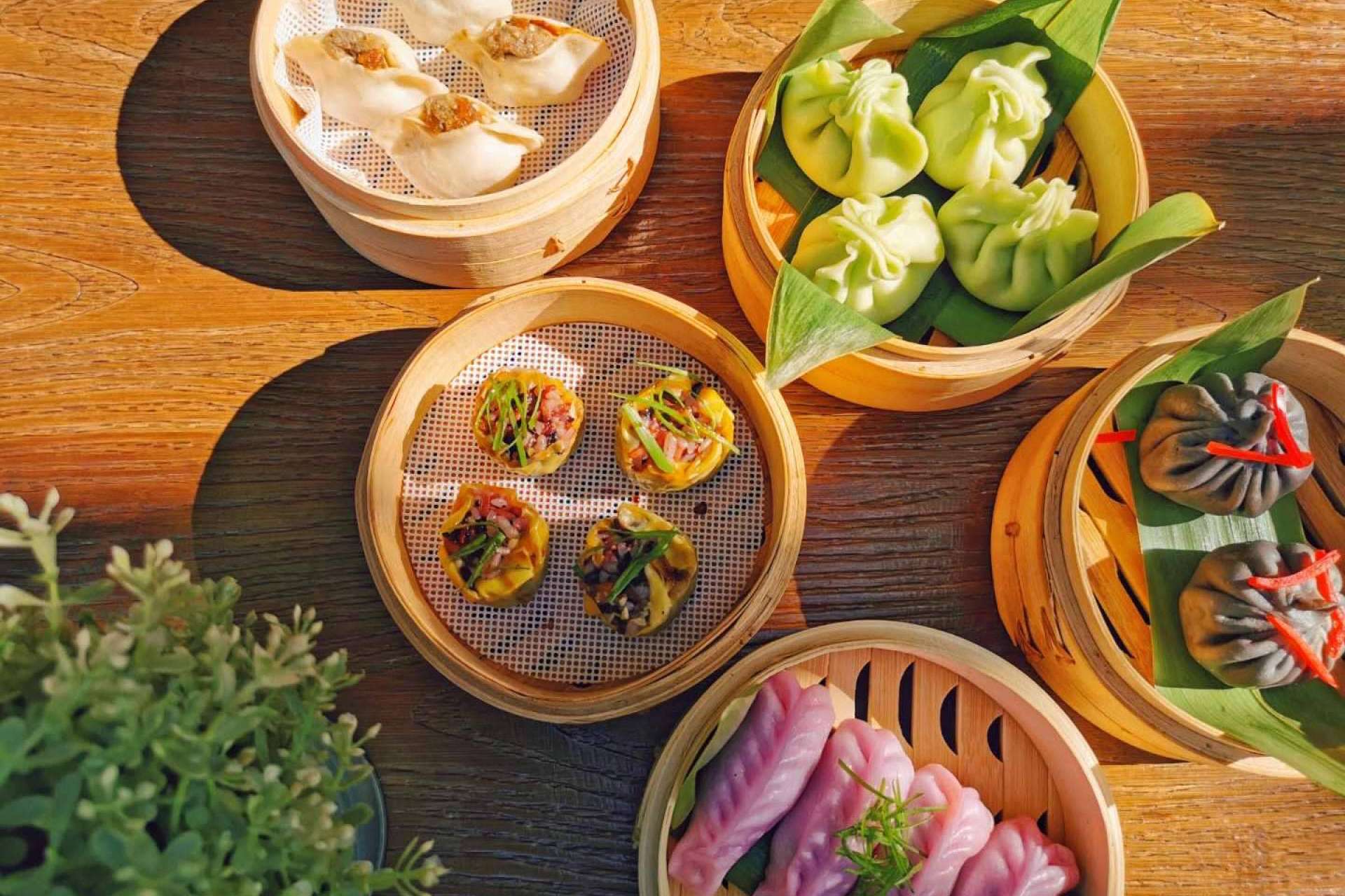 Hacer un pedido online y probar las exquisiteces de la comida tradicional china es posible en el restaurante Dim Sum Market Madrid