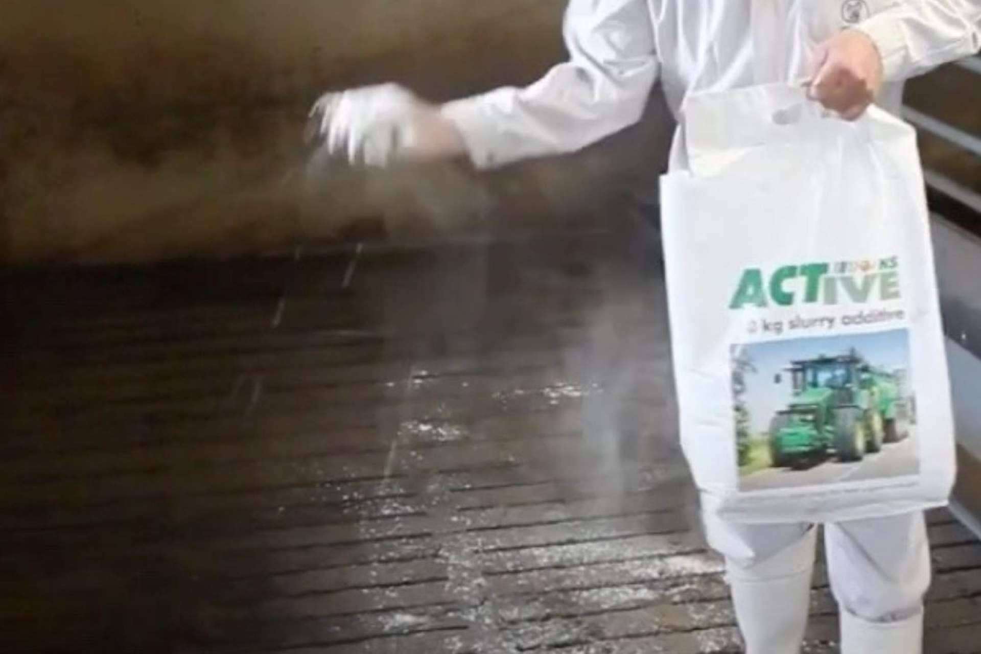 Clima Porcino comercializa con éxito un aditivo que reduce las emisiones de amoniaco desarrolladas en el purín de las fosas de las granjas