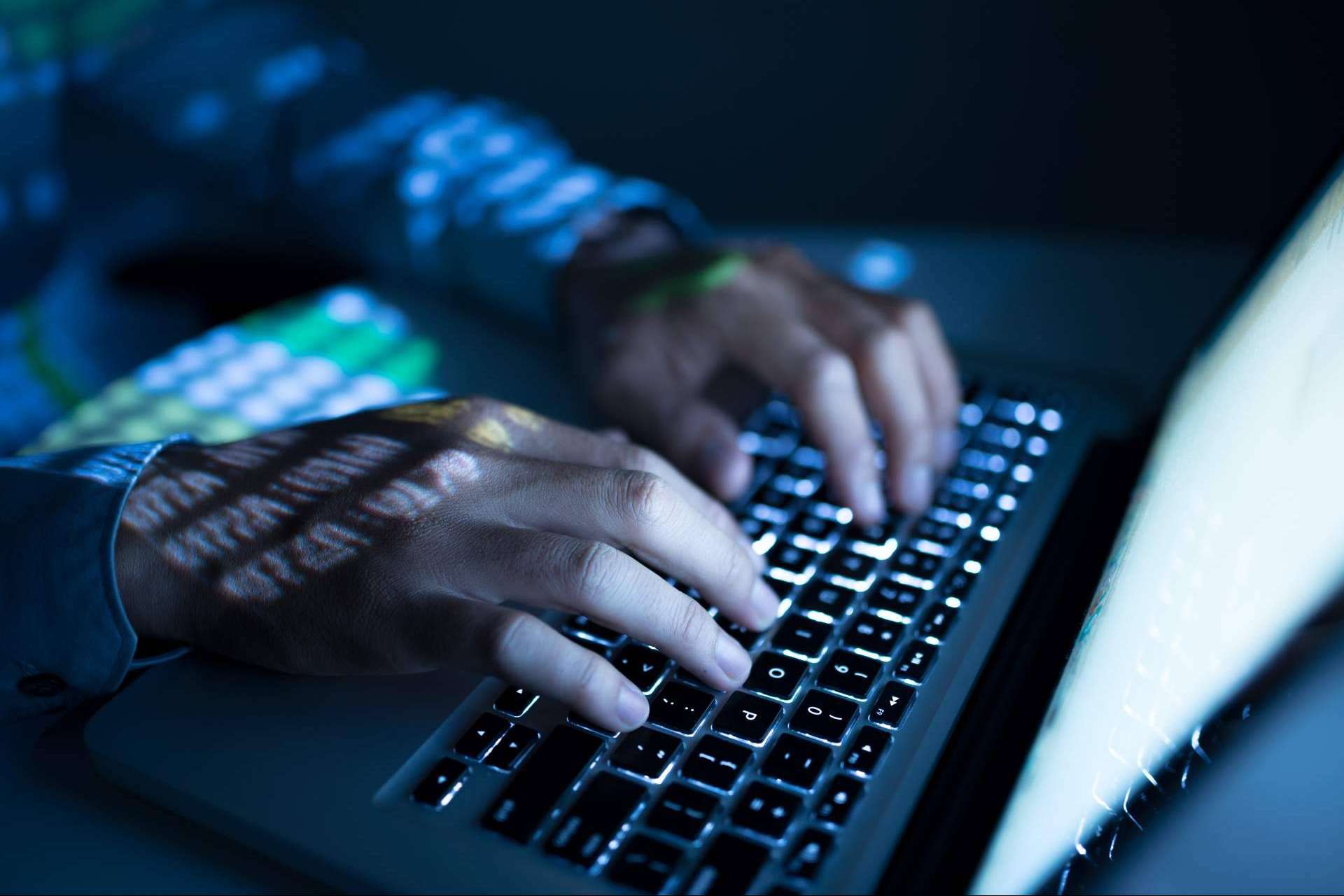 Perito Legal explica cómo afecta a una empresa la guerra digital y recalca la importancia de contar con un perito informático