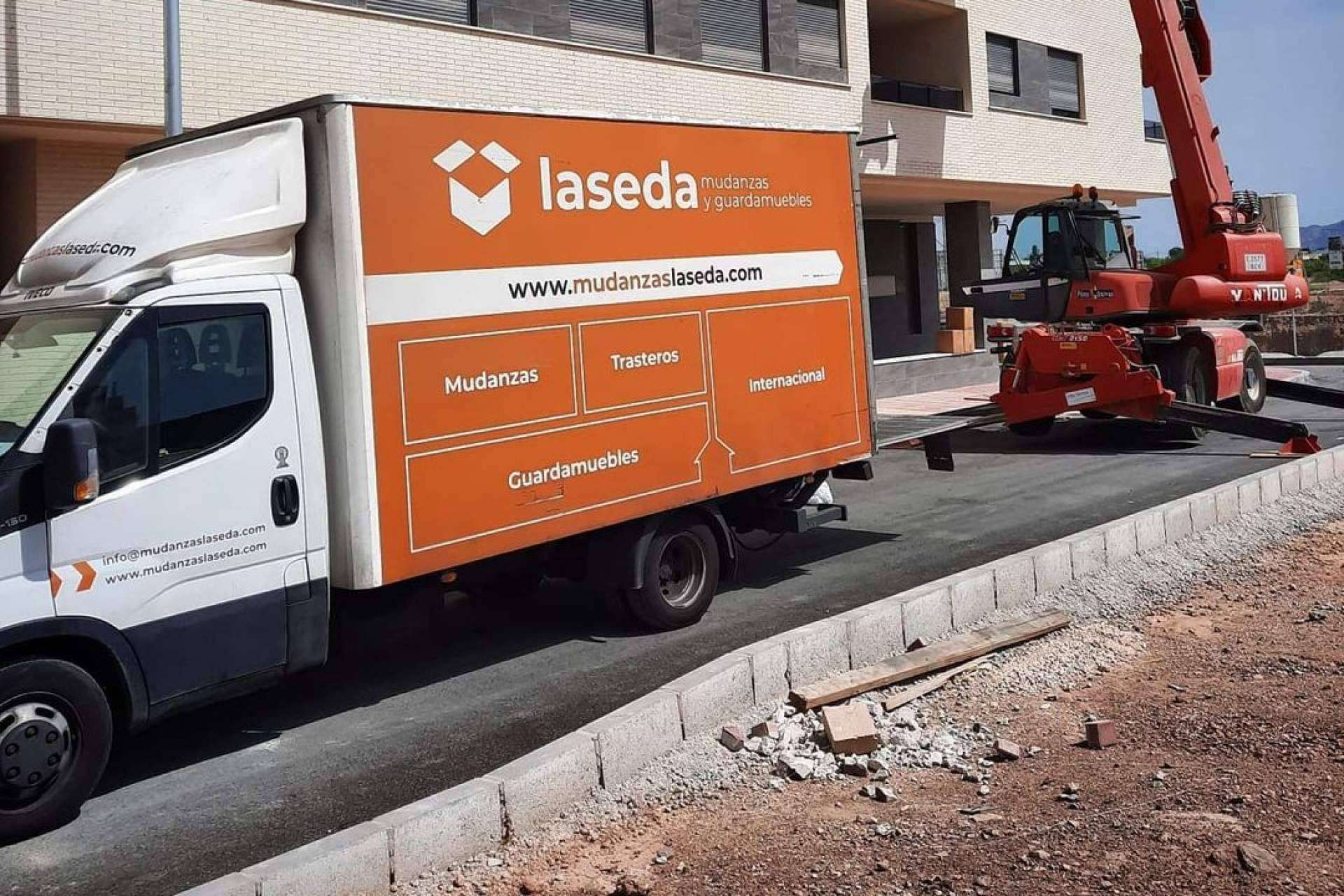La Seda, ¿Cómo saber qué objetos se deben descartar a la hora de hacer una mudanza?