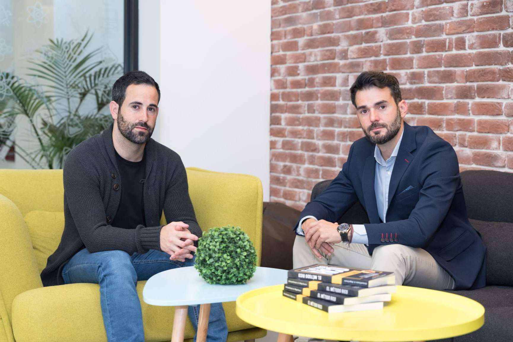 Como un gran éxito de ventas en Amazon en España y Estados Unidos se encuentra El Método RICO, una guía de finanzas personales