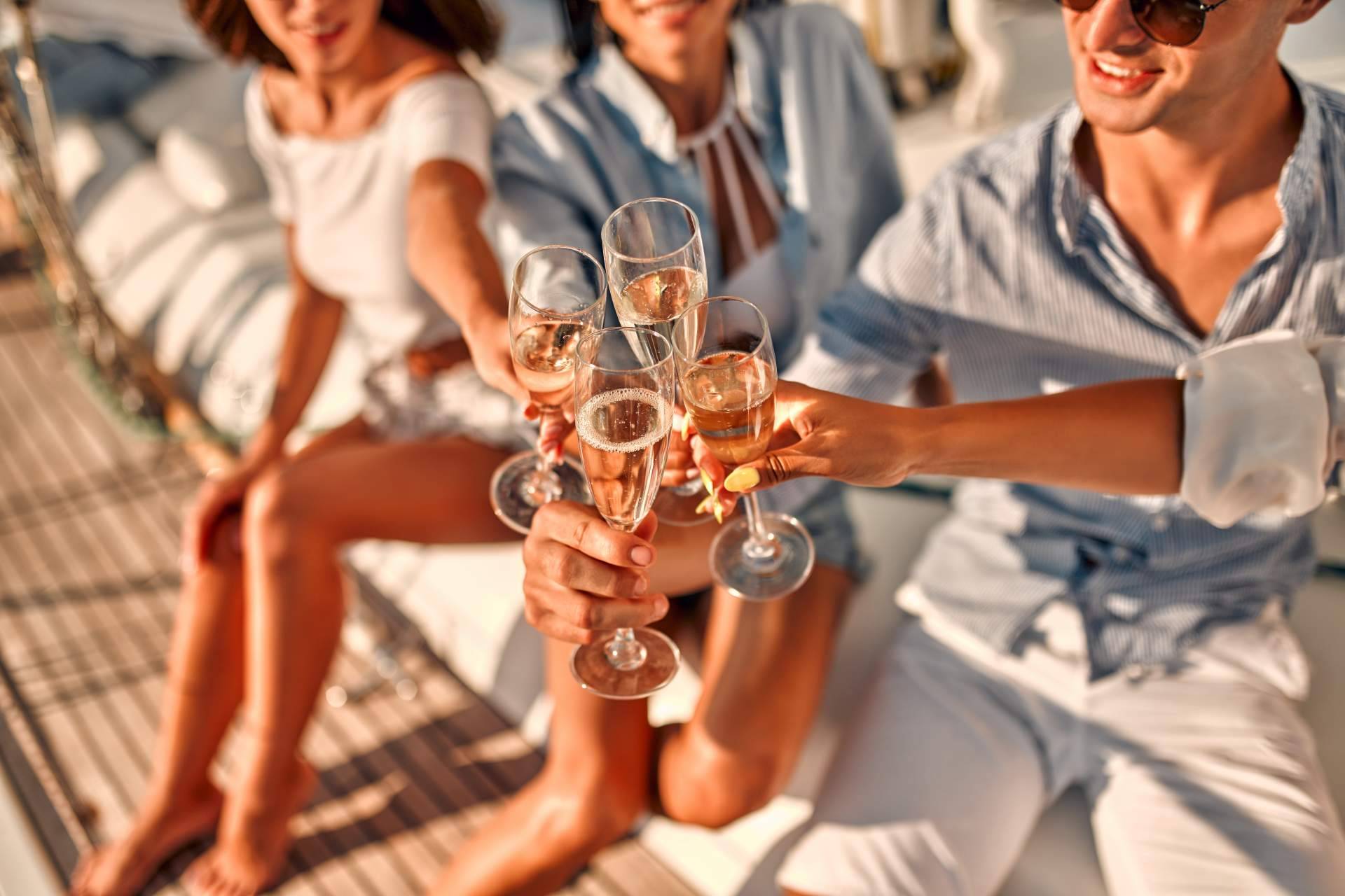 Exopia Ibiza Charter permite vivir un cumpleaños diferente en altamar