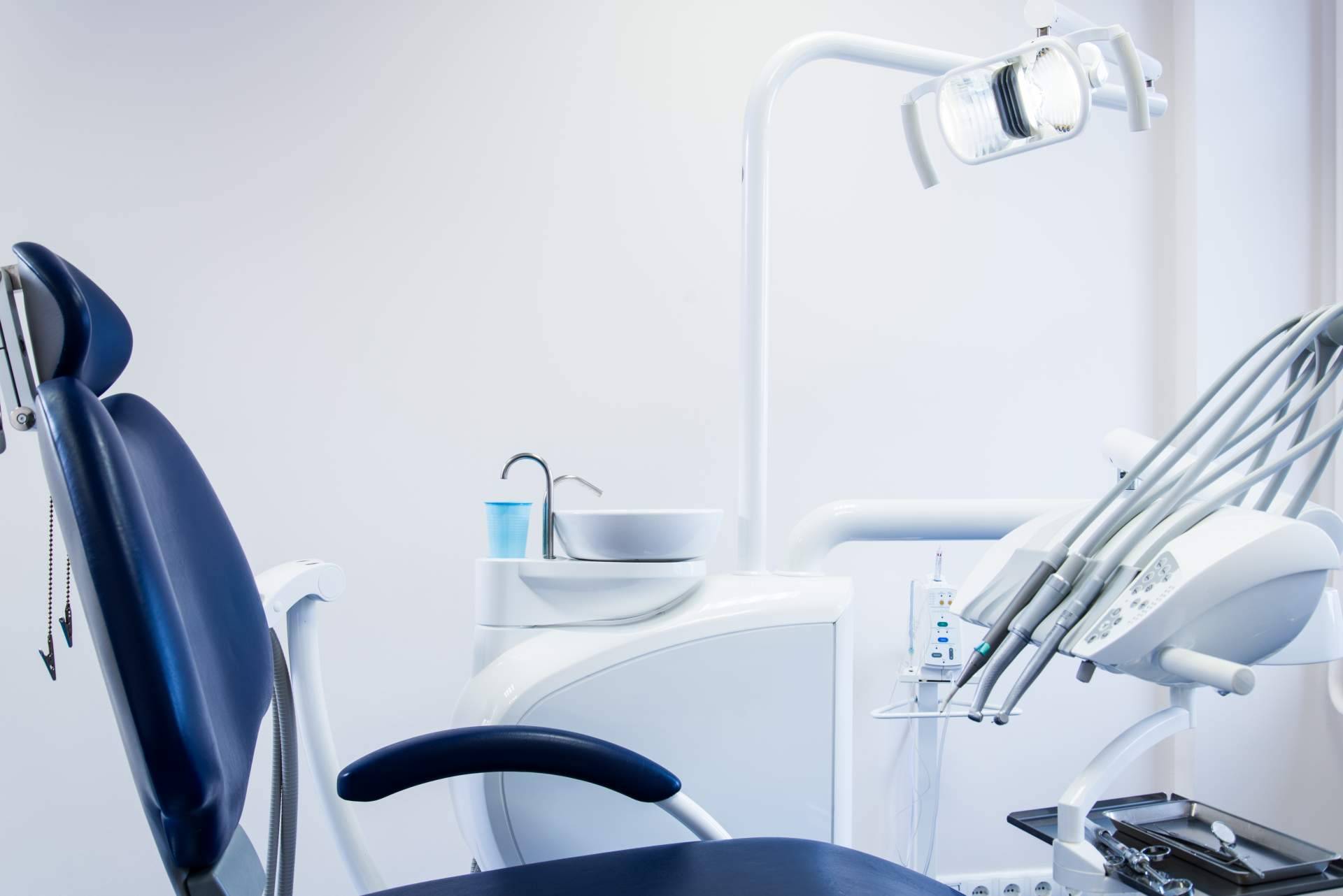 Venta y servicio técnico de equipo dental de varias marcas, Star Dent