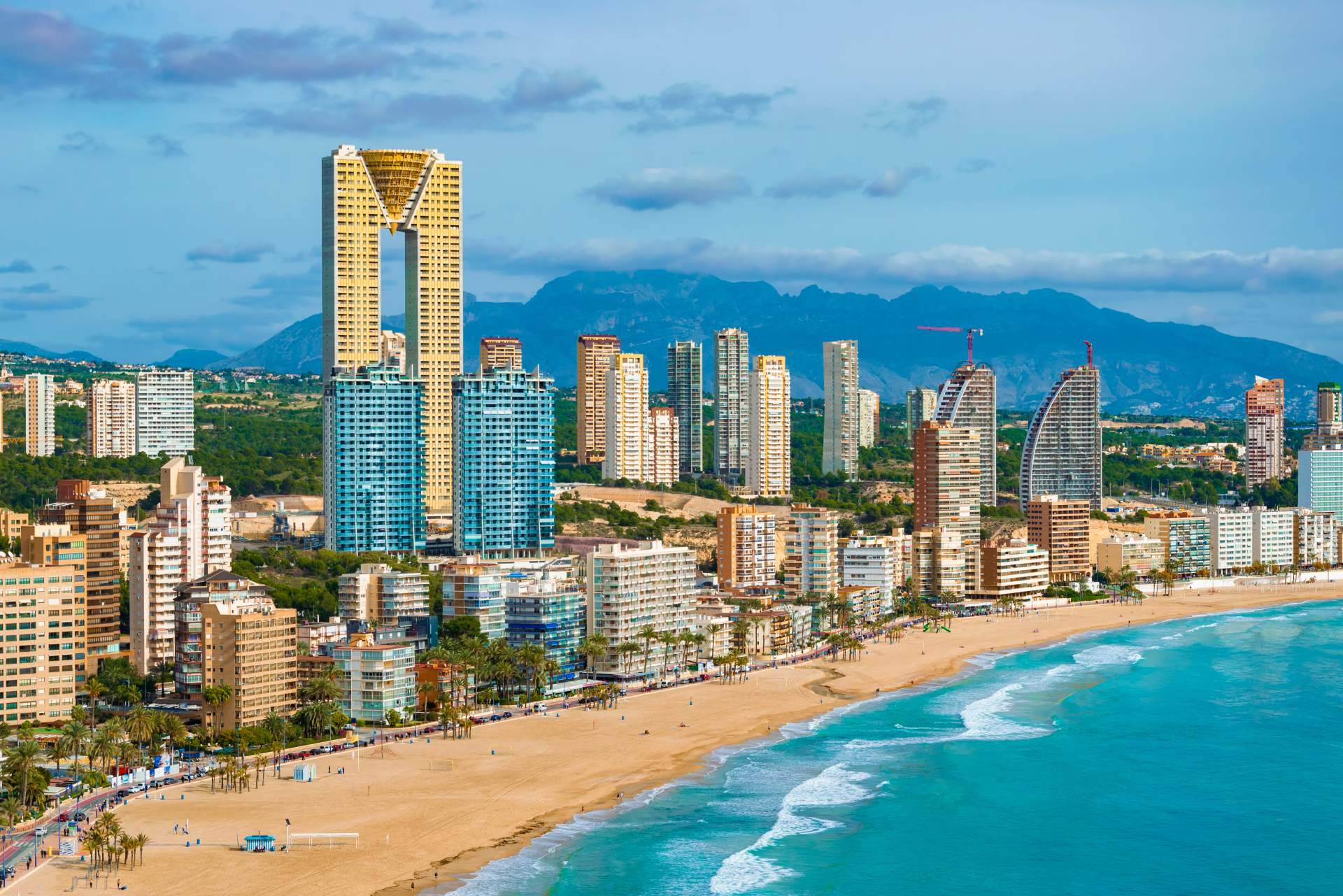 La inmobiliaria Pedro Torres 10x ofrece viviendas en Benidorm y comarca