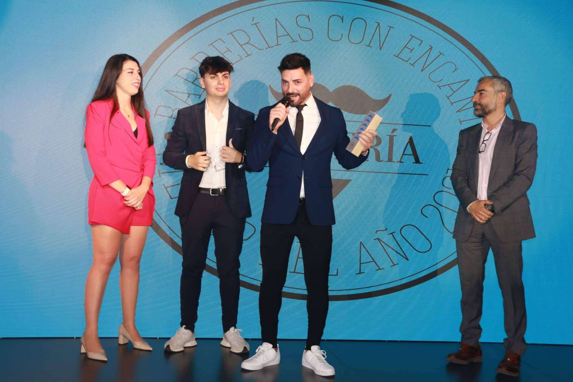 Lords & Barbers recibe el premio a la 'Mejor barbería de España'
