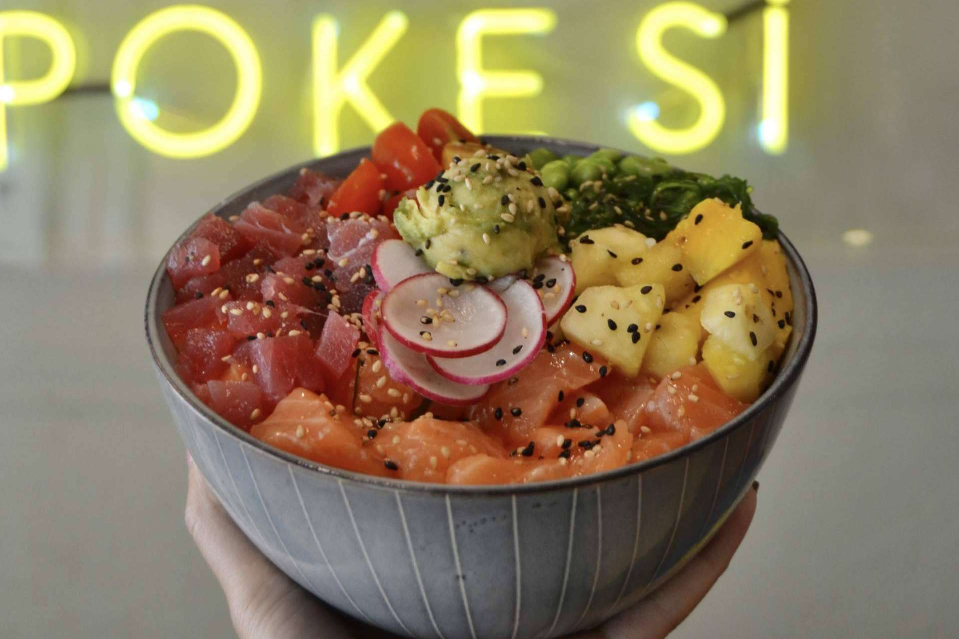 POKE Sí participa en los festivales Cruïlla y Primavera Sound con stands de comida y prepara la apertura de dos nuevos locales de poke bowls en la Ciudad Condal