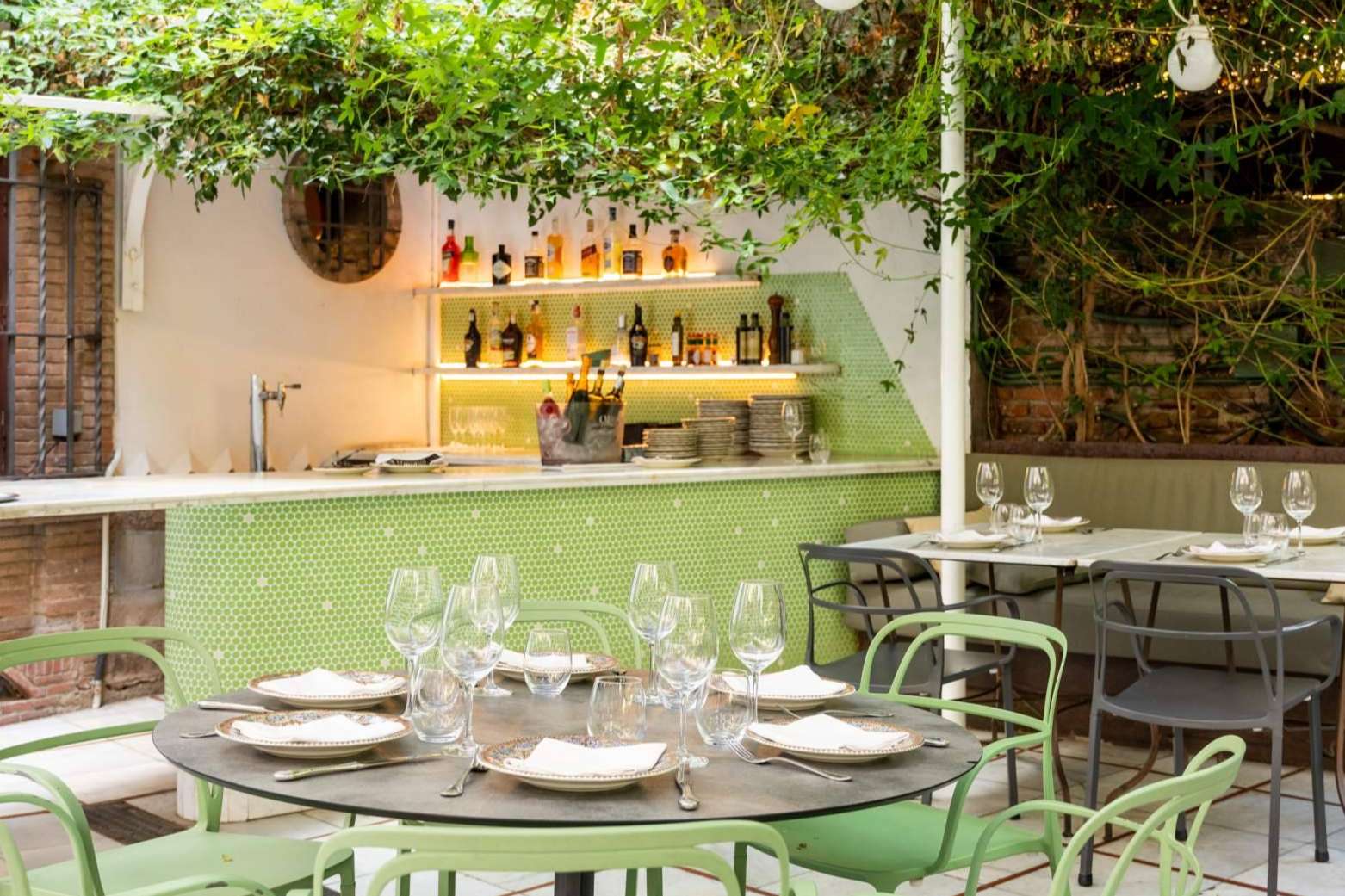 Asador de Aranda, disfrutar de la gastronomía castellana en jardines y terrazas únicas