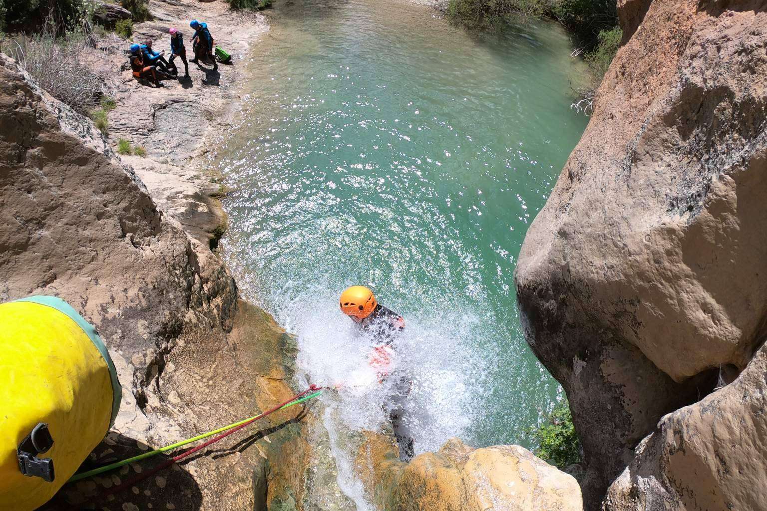 Guía y Deportes de Aventura permite disfrutar del barranquismo en Catalunya