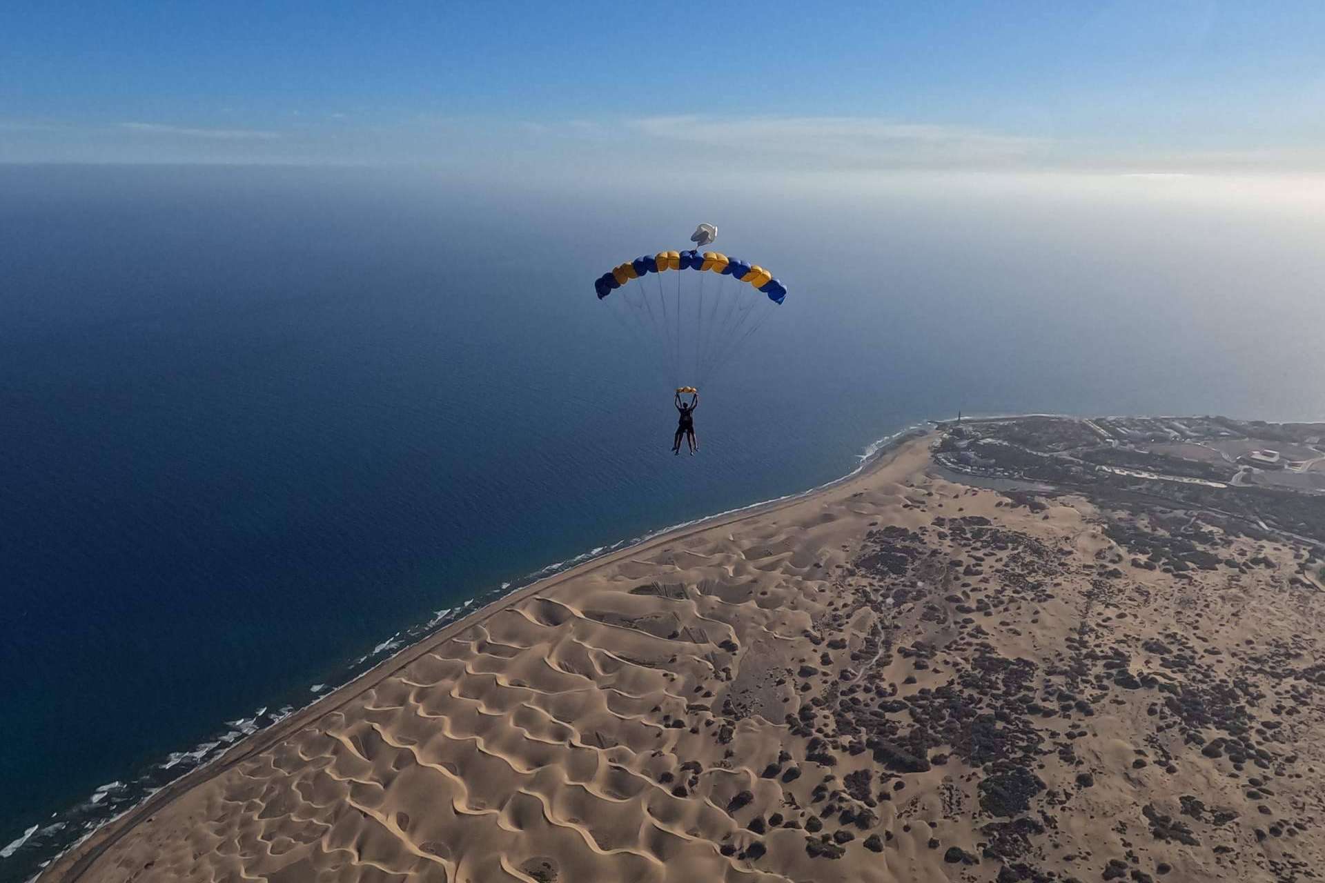 Practicar skydive en Gran Canaria, con iJump