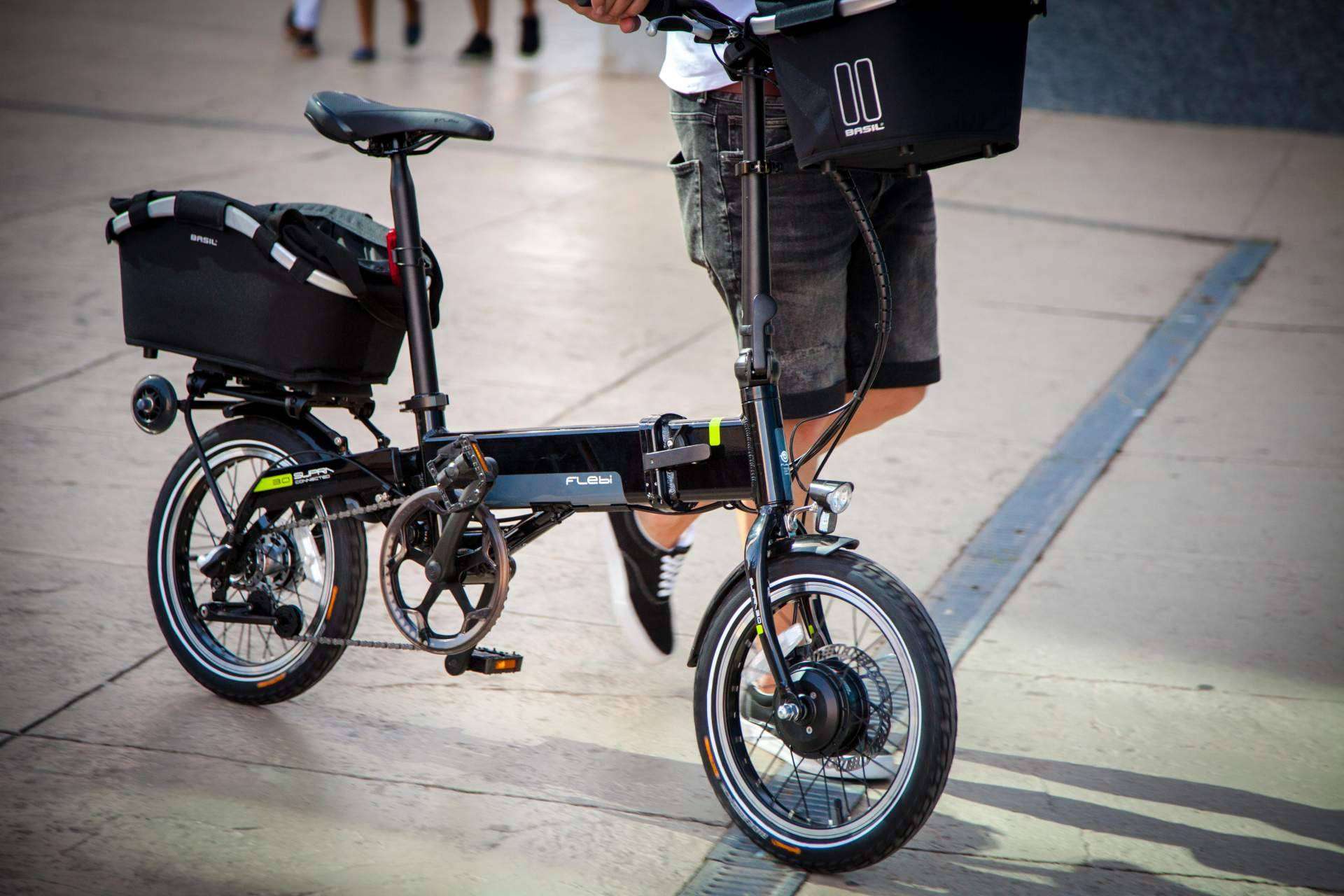 Urbing lanza un nuevo servicio de renting de bicicletas eléctricas y patinetes eléctricos