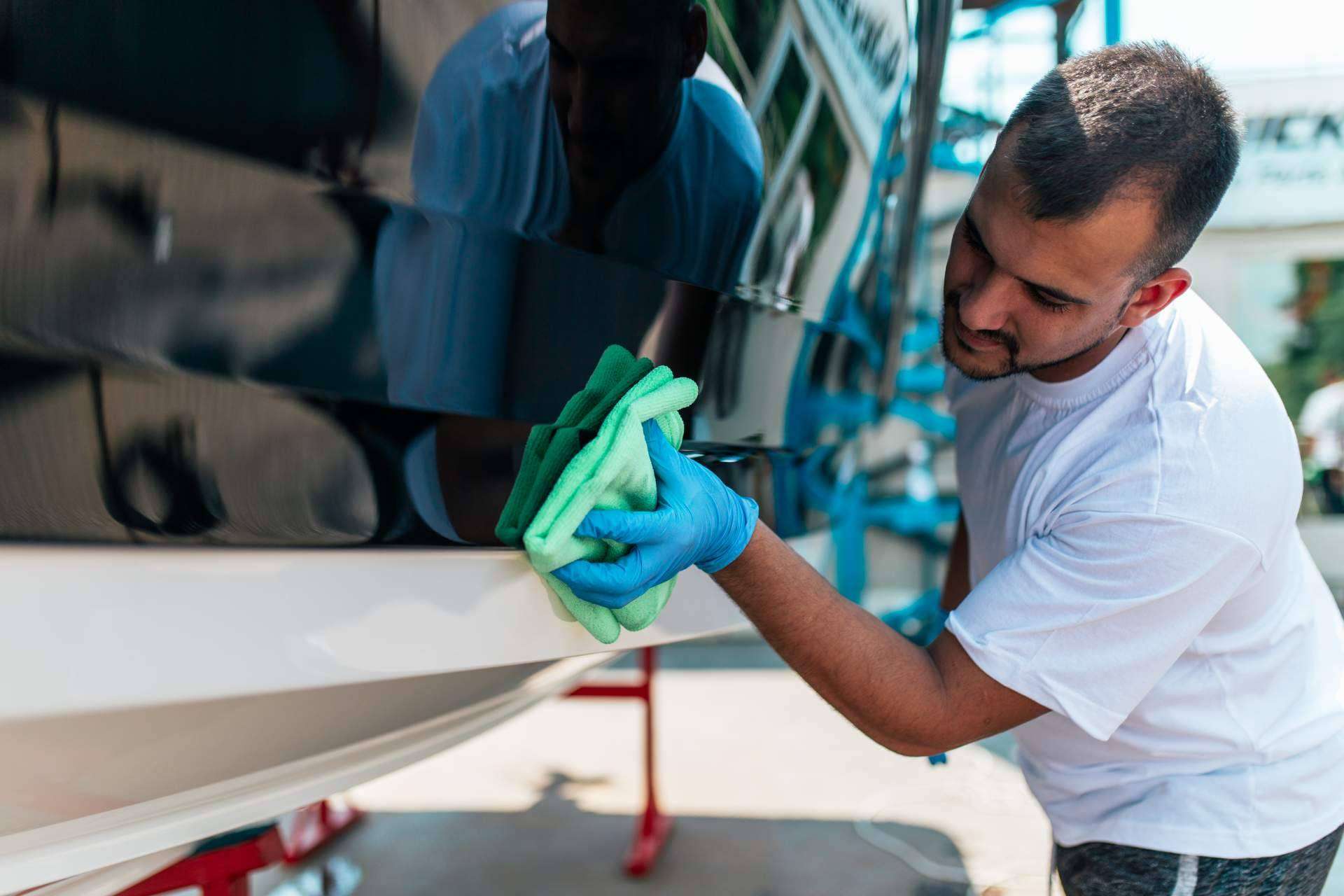 Boat painting accessories y otros marine supplies, de la mano de Nova Argonautica