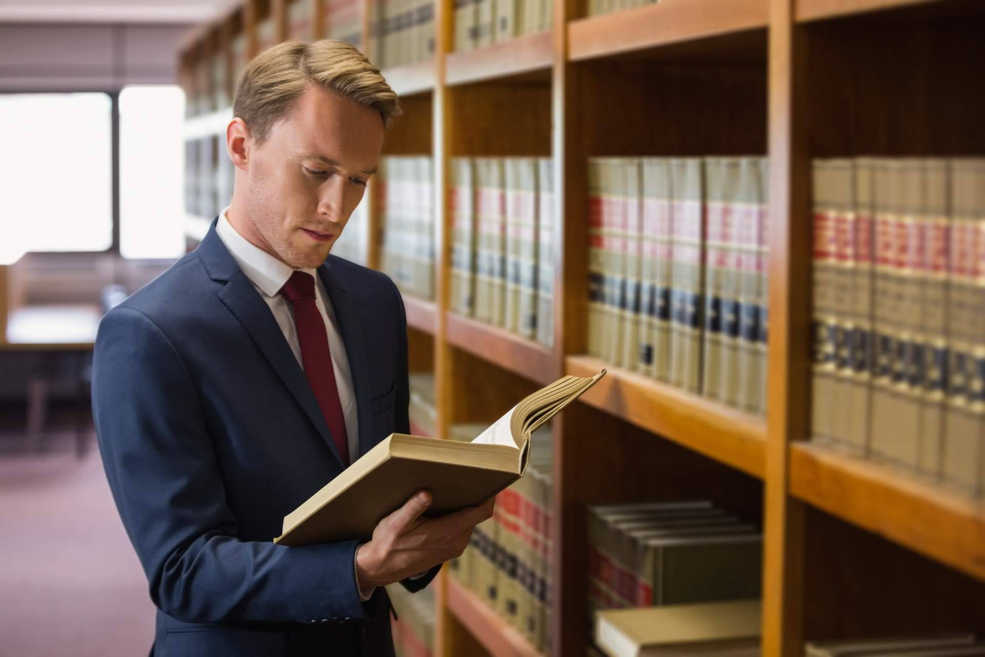 El Derecho y la Toga facilita la comprensión del mundo legal a profesionales y estudiantes