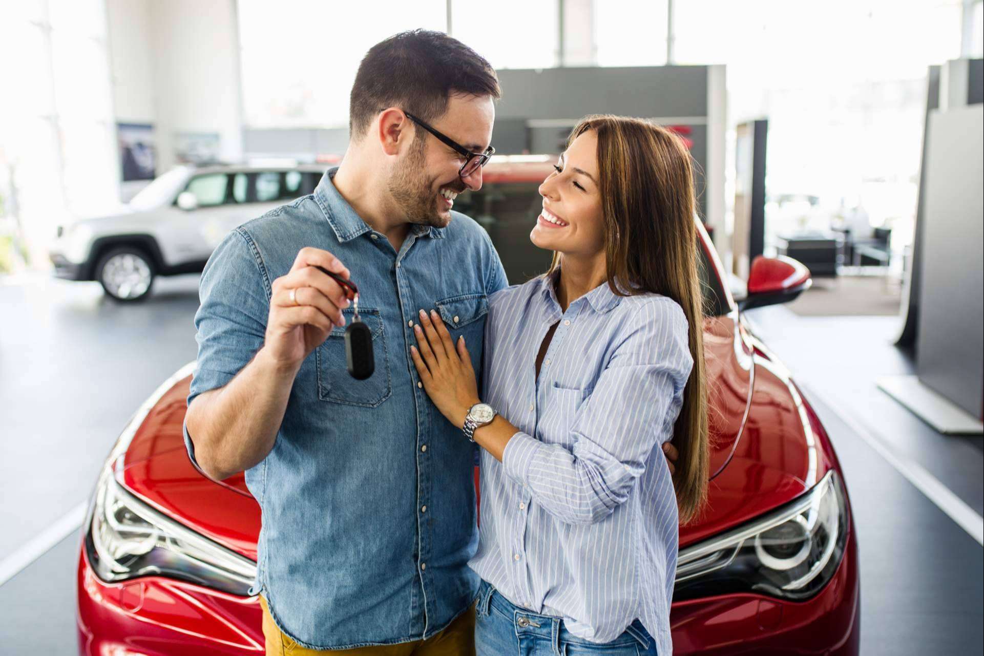 Con el informe vehículo DGT de Inforautos es posible saber cuántos propietarios ha tenido un coche