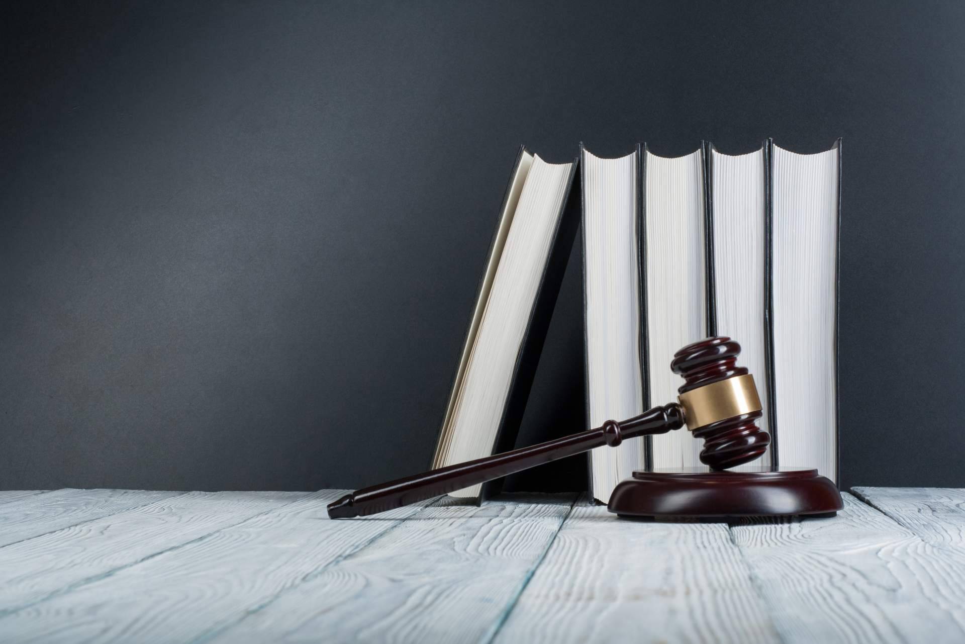 Bazán Abogados expone las preguntas más repetidas acerca del uso compartido de bienes comunes en comunidades de vecinos
