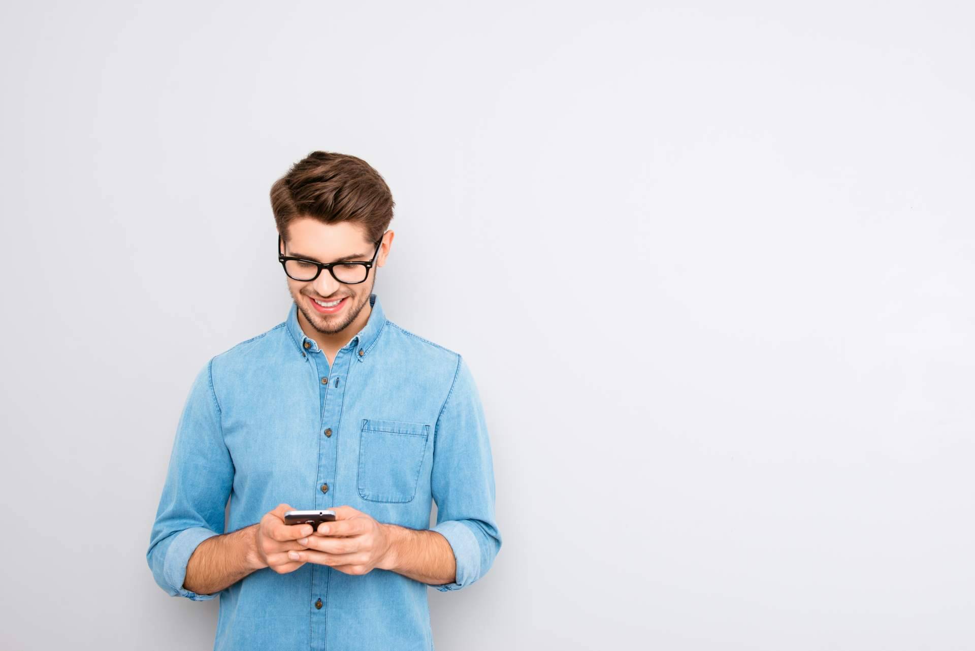 El comparador de seguros para móviles que permite contratar online al instante, Thenowo