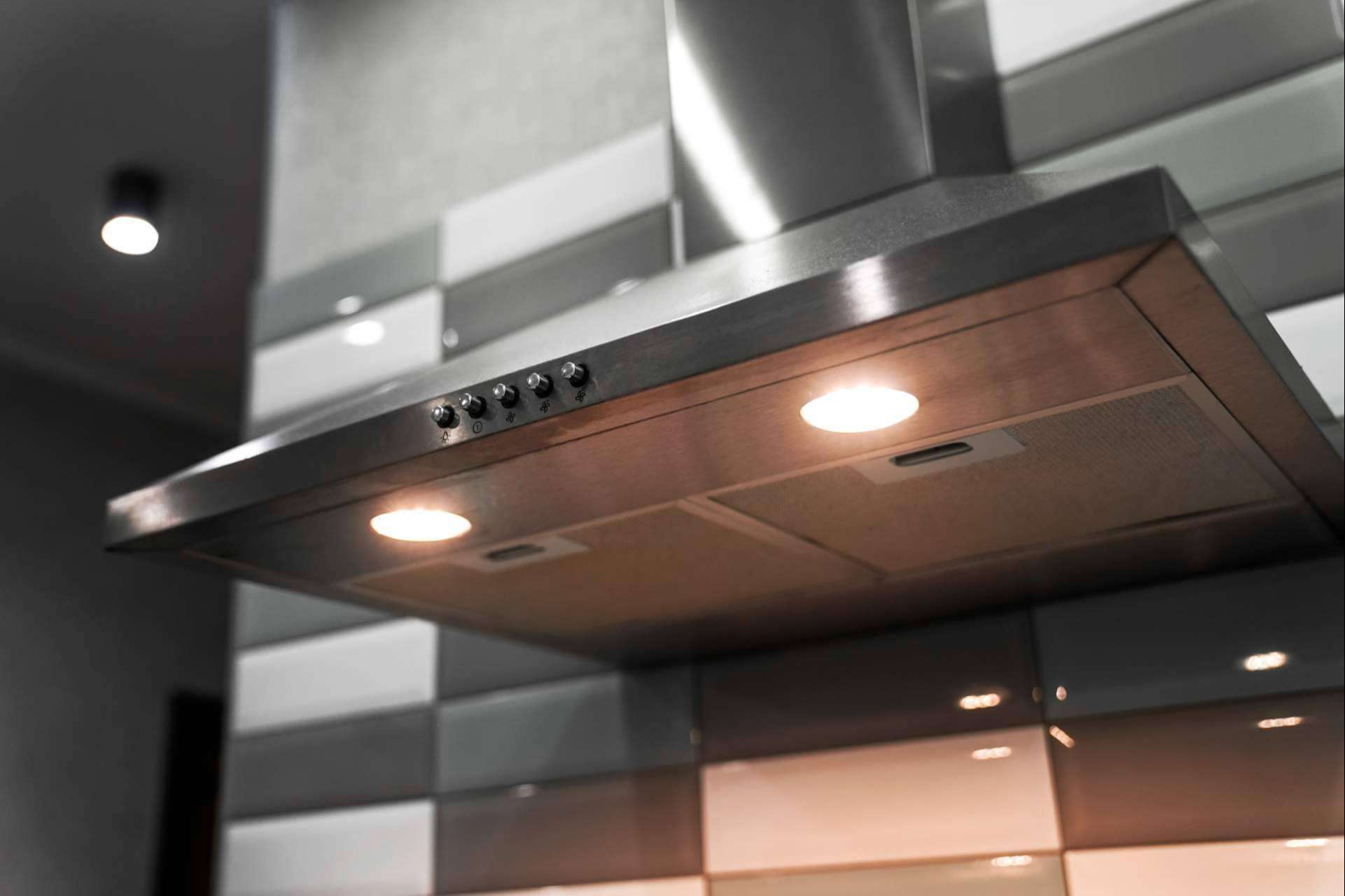 Tecnigras ofrece servicios para realizar una adecuada limpieza de los extractores de las cocinas