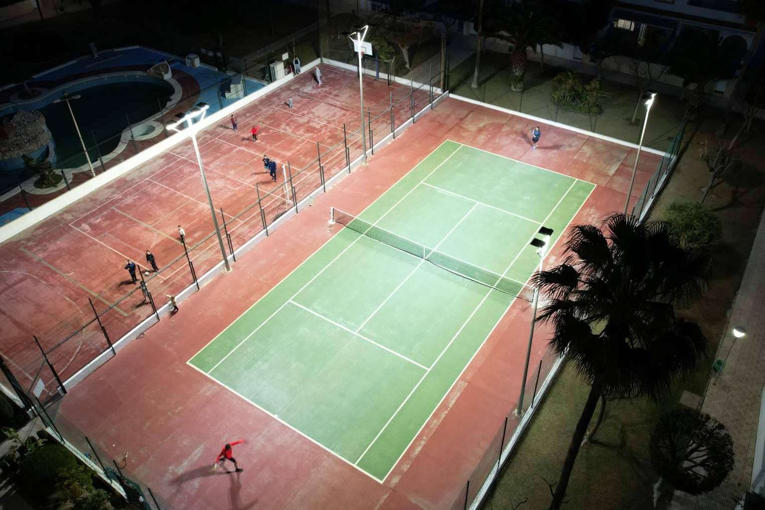 Focos de Óptima LED para la iluminación de pistas de pádel