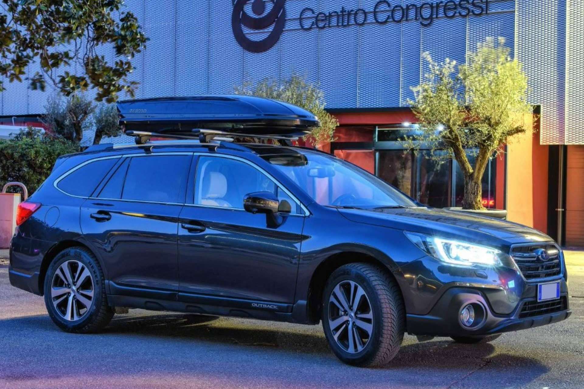 Negrillo asesora para elegir el cofre de techo más adecuado