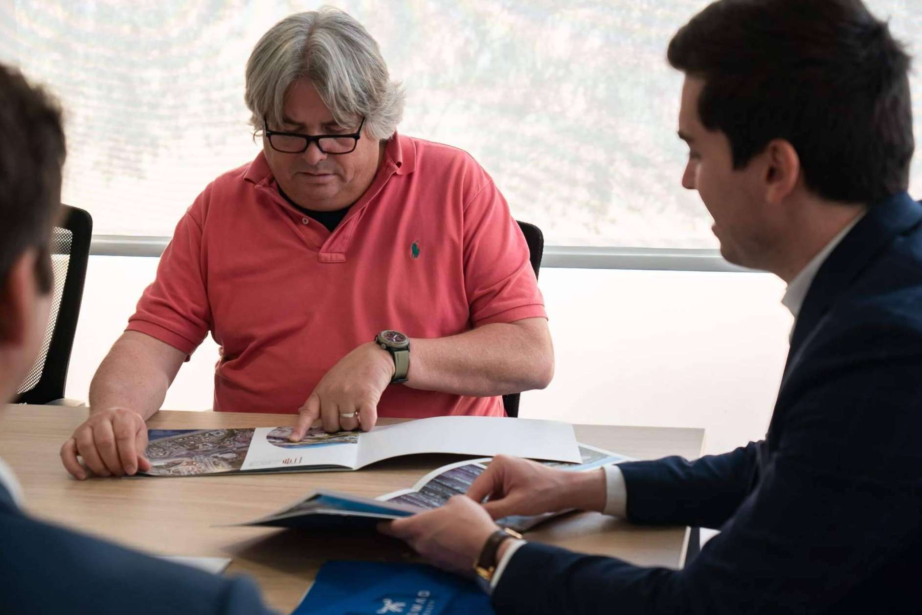 Por qué es importante contar con un asesor inmobiliario en la compraventa de viviendas