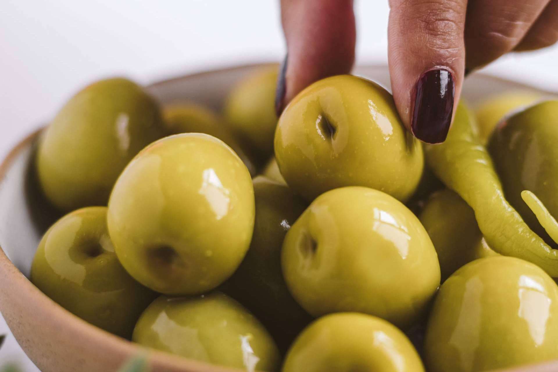 Karina y los beneficios del consumo de aceitunas con anchoas