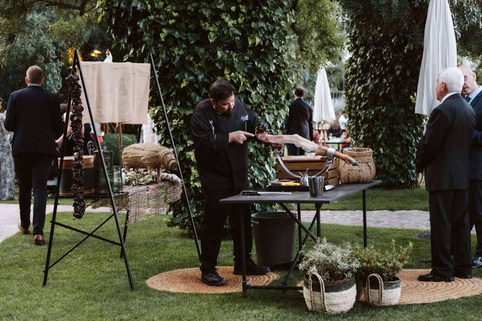 ¿Cómo son los puestos de decoración que están triunfando en las bodas en 2022?, por Prados Moros
