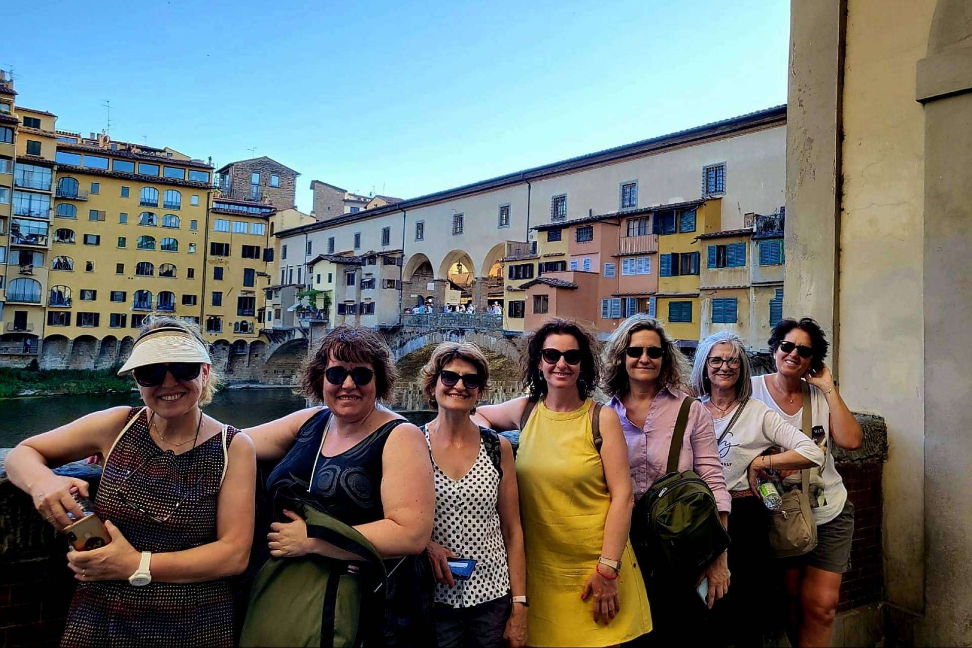 Viajar sola en grupo desde Barcelona es posible gracias a Concédete Deseos