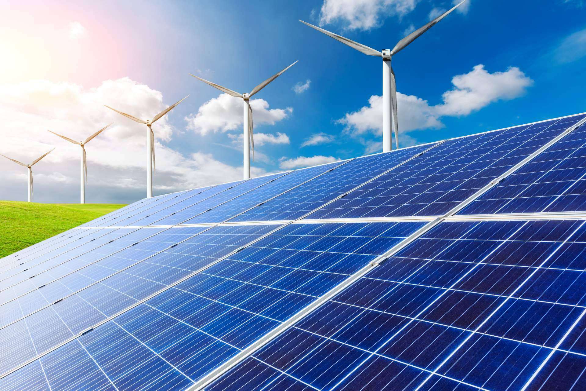 Las energías renovables ayudan a ahorrar