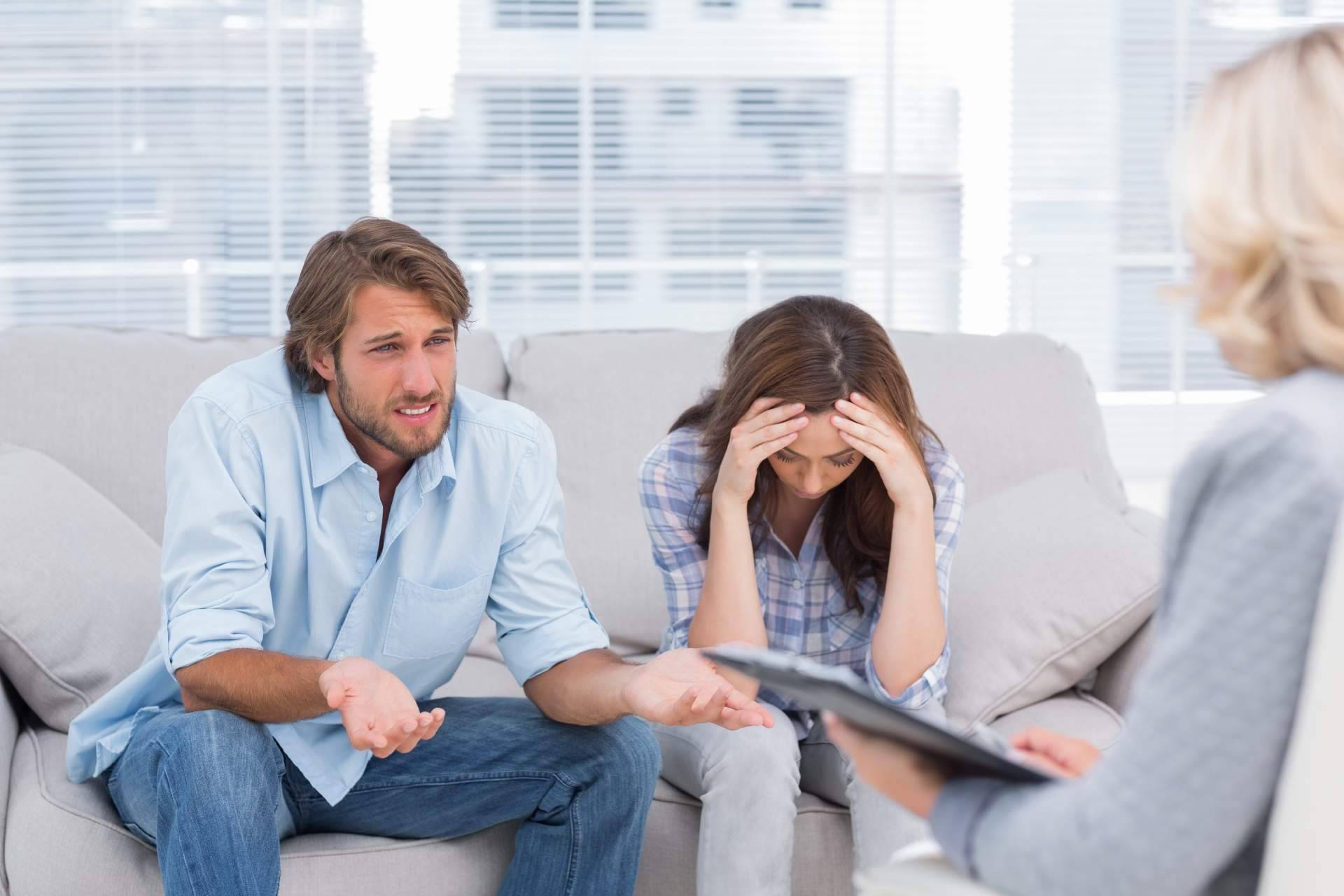 Terapia de pareja con Cristina Centeno para gestionar momentos difíciles en una relación