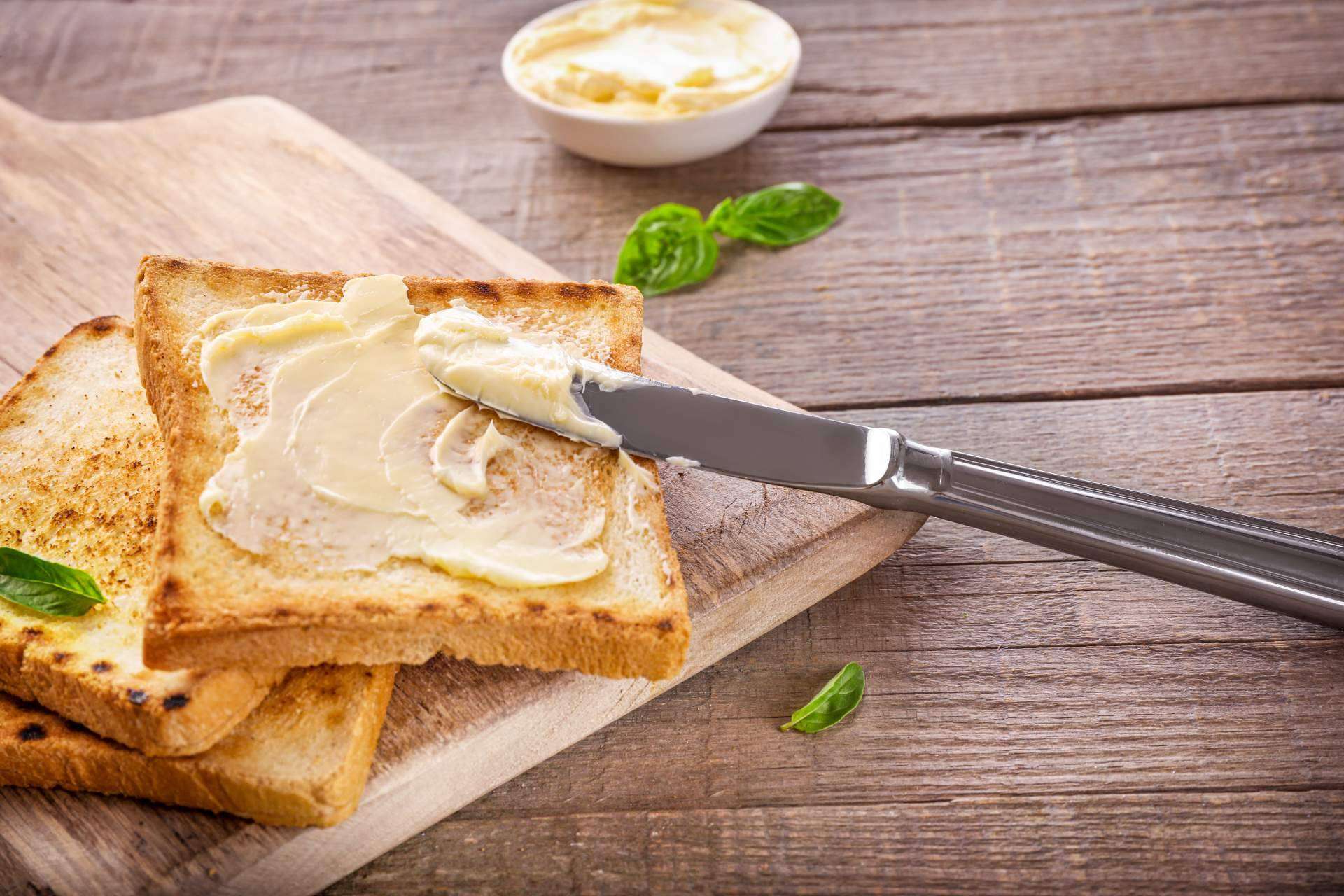 Acerca de los beneficios que ofrecen las grasas saludables de la mantequilla