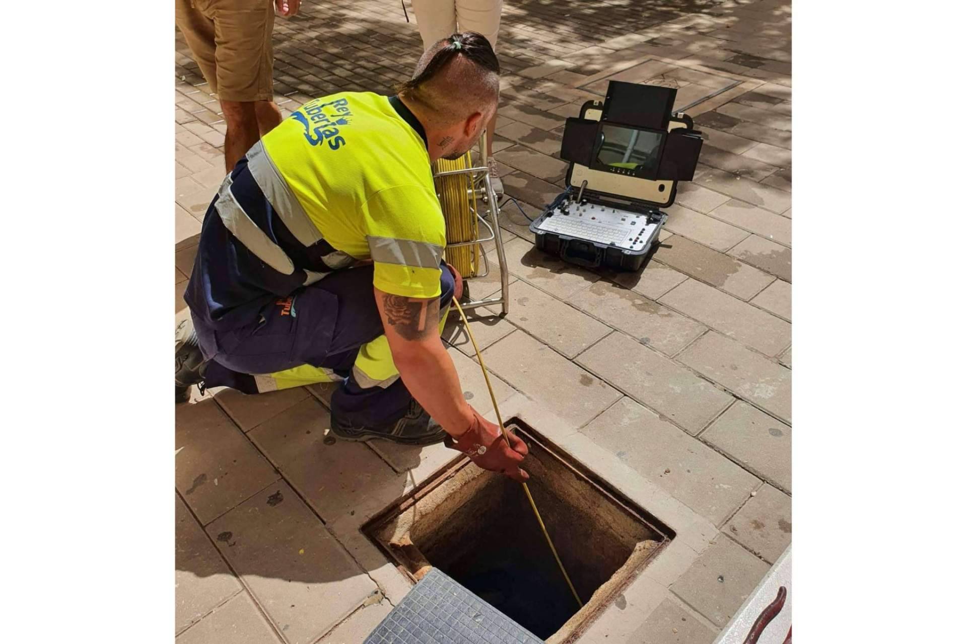 Rey Tuberías ofrece servicios de desatoro en Málaga