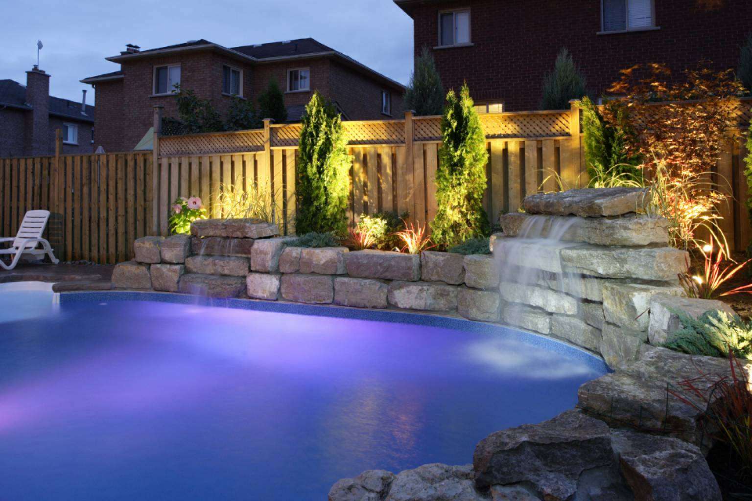 Luces para piscina con el catálogo de Warmpool
