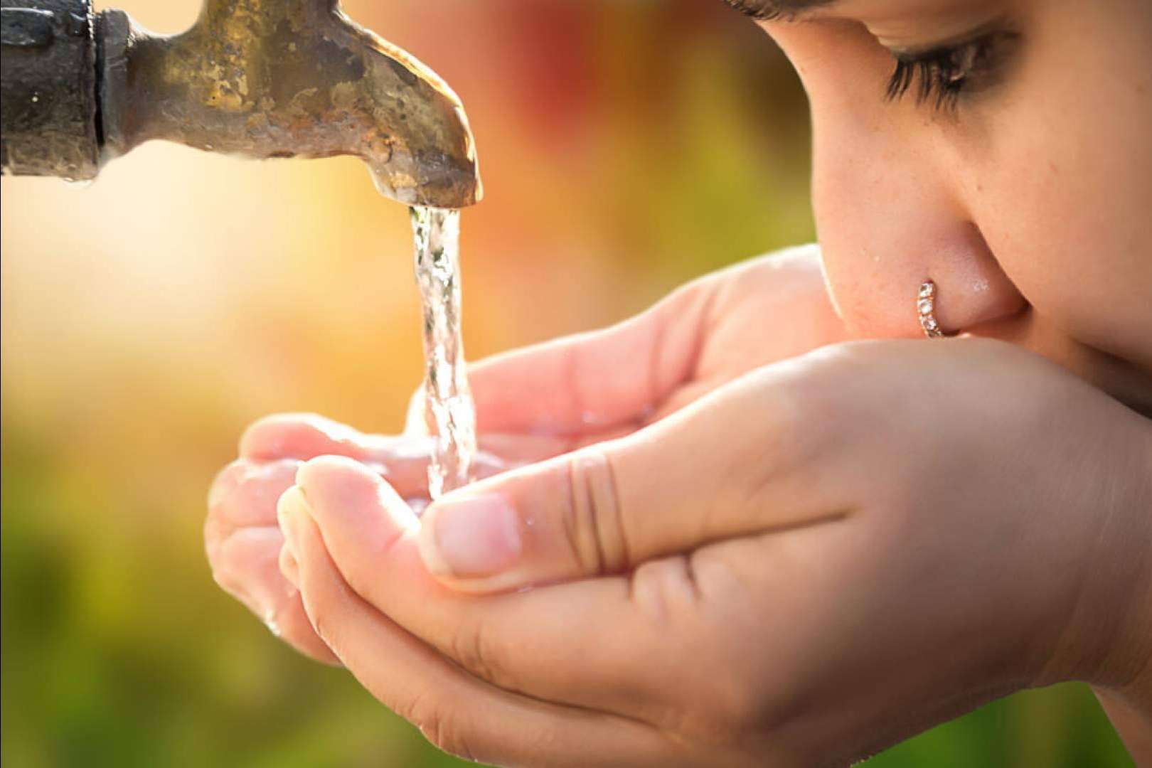 #SoydeMijas defiende el derecho a consumir un agua pura en Mijas