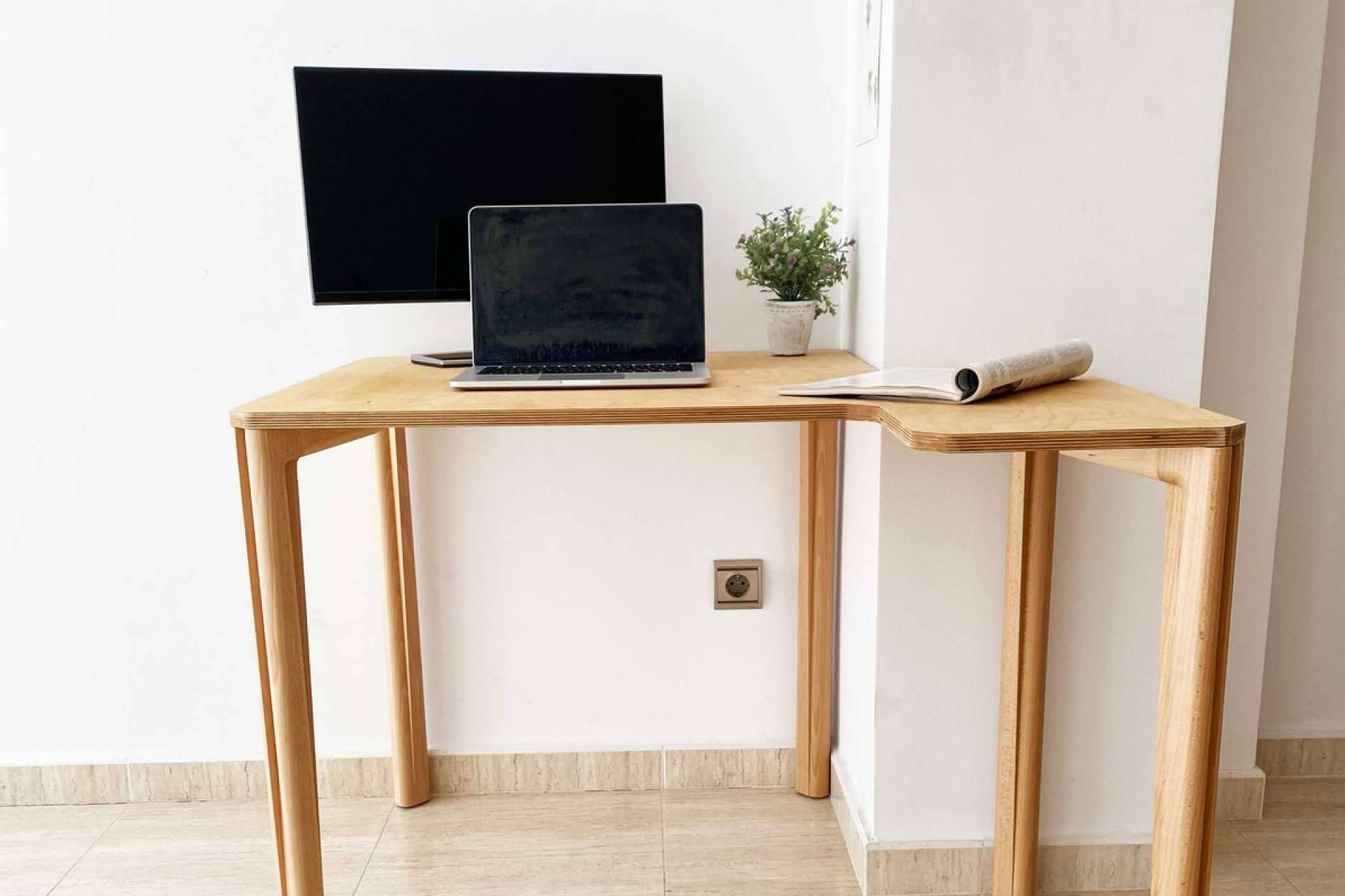 Escritorio a medida para trabajar desde casa con Faberin