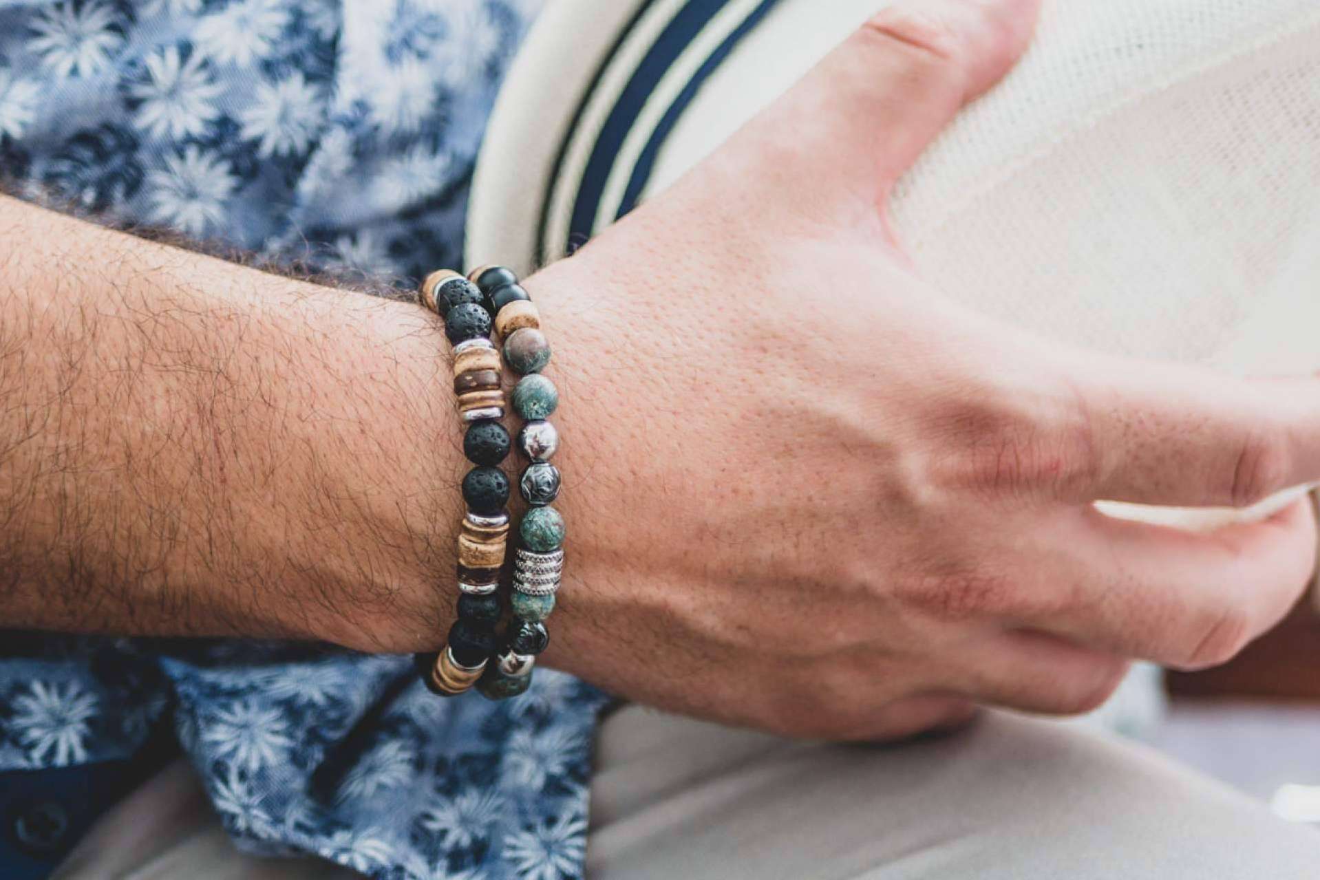 Las pulseras para hombre de MALOMALOTE ideales para los outfits con más estilo
