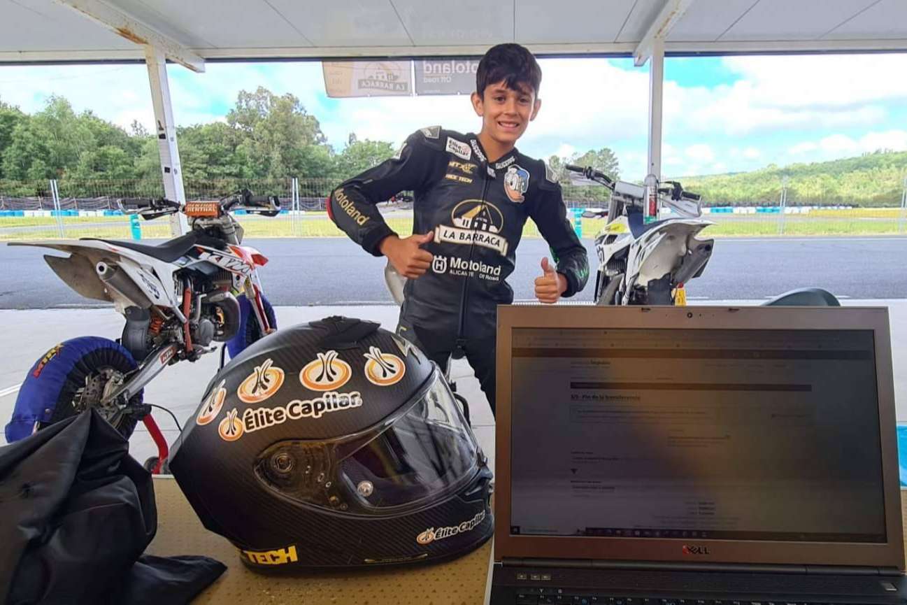 Élite Capilar patrocina al piloto Marc Moñinos Esteve, que va por el momento liderando el campeonato Minimotard 85cc de la Comunidad Valenciana