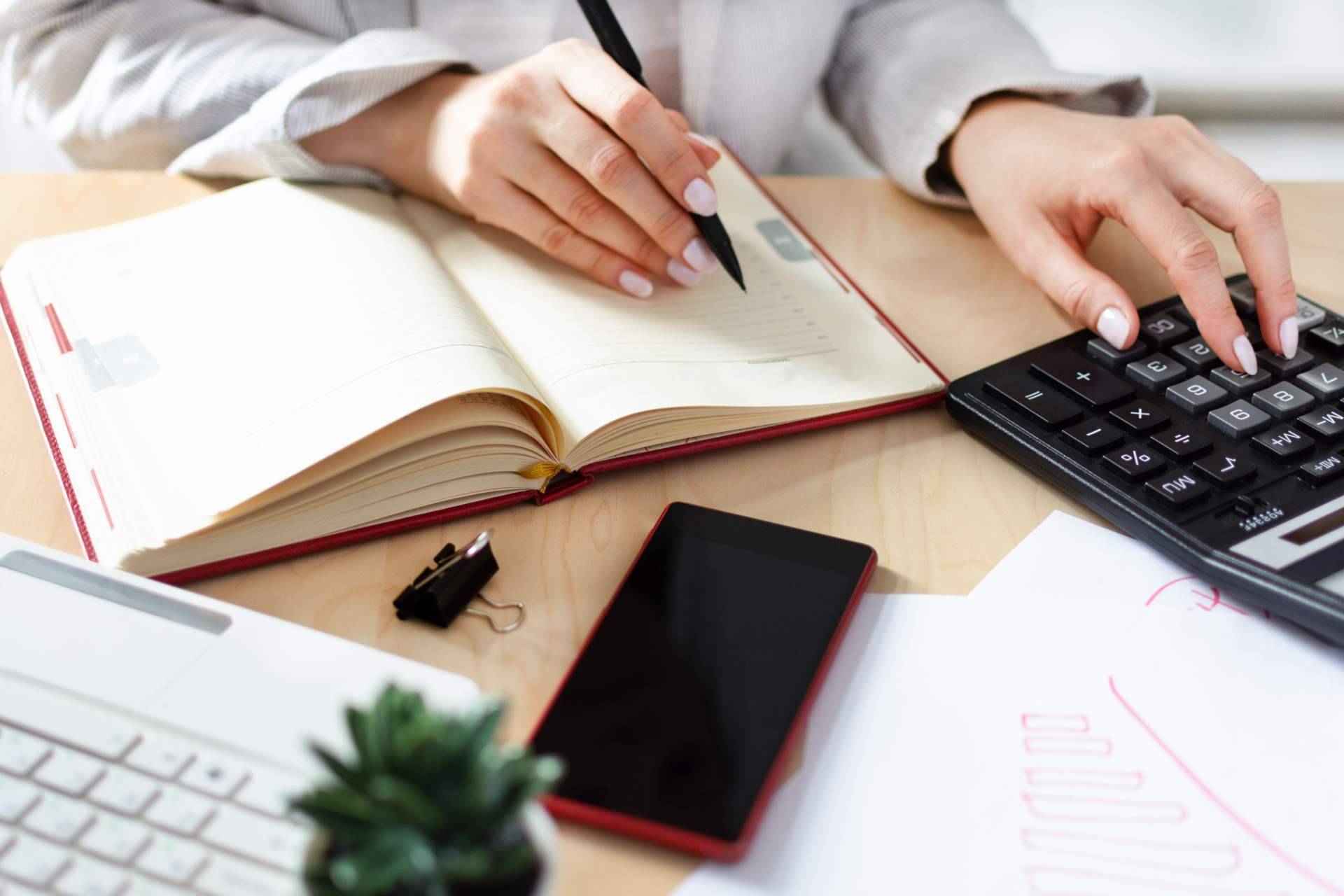 Las funciones de un controller financiero, de la mano de IOE Business School