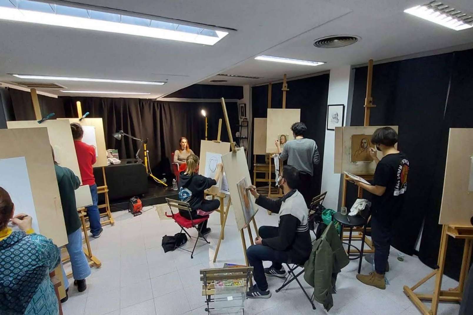 Estudio Ilógico y sus clases de pintura con un equipo docente con estilos muy variados