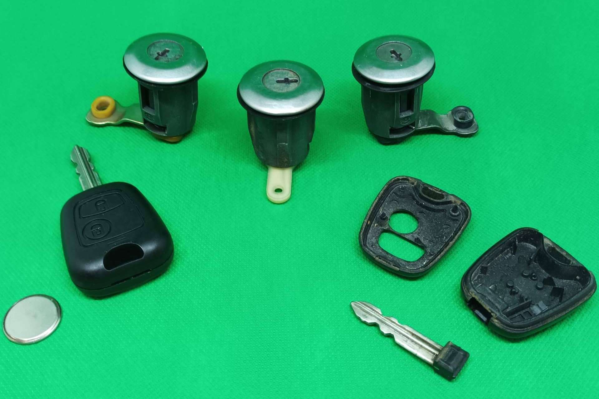 EGINER distribuye recambios adaptados de cerrajería para automóviles